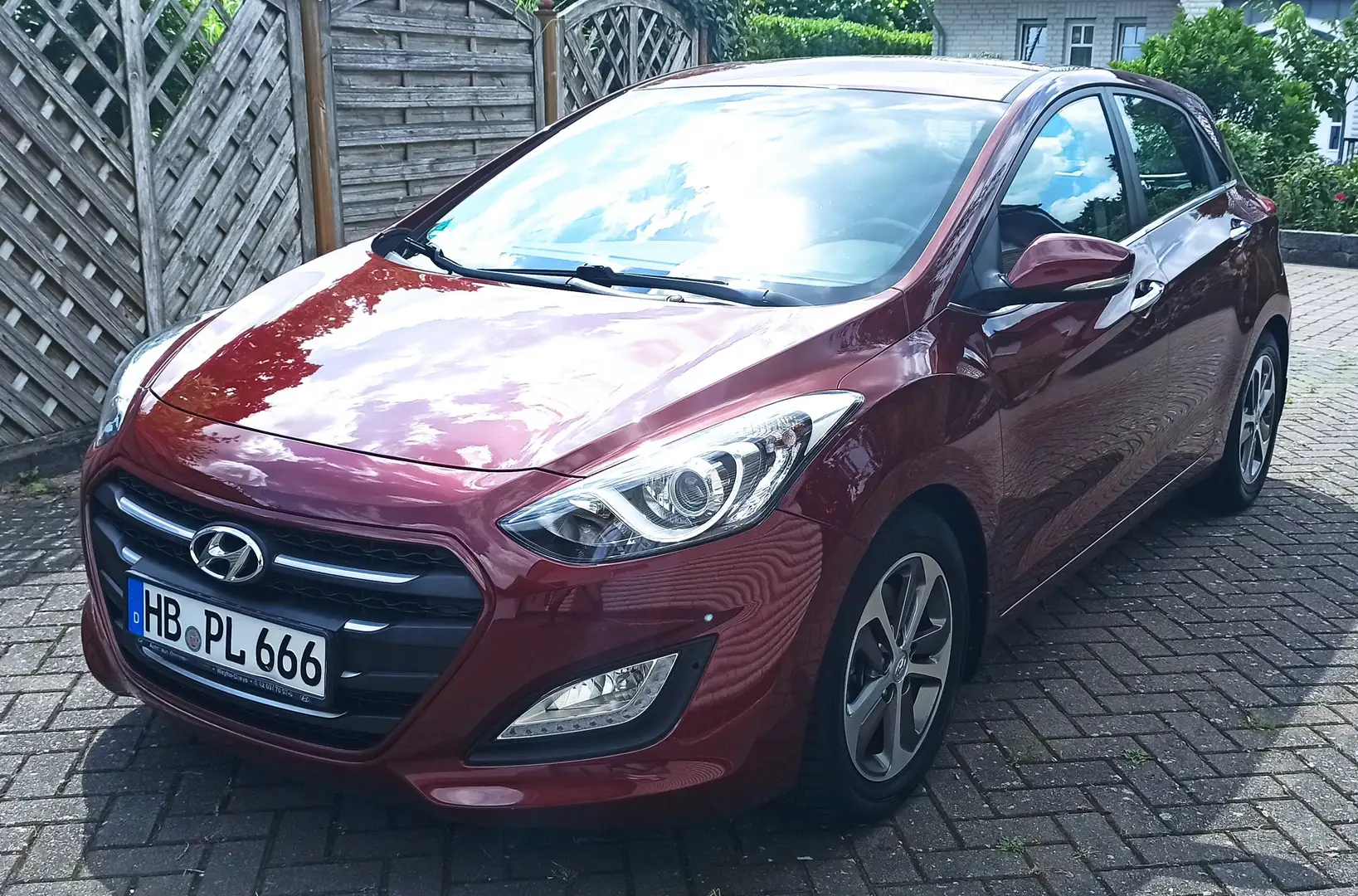 Hyundai i30 i30 1.6 GDI DCT Style Roşu - 1