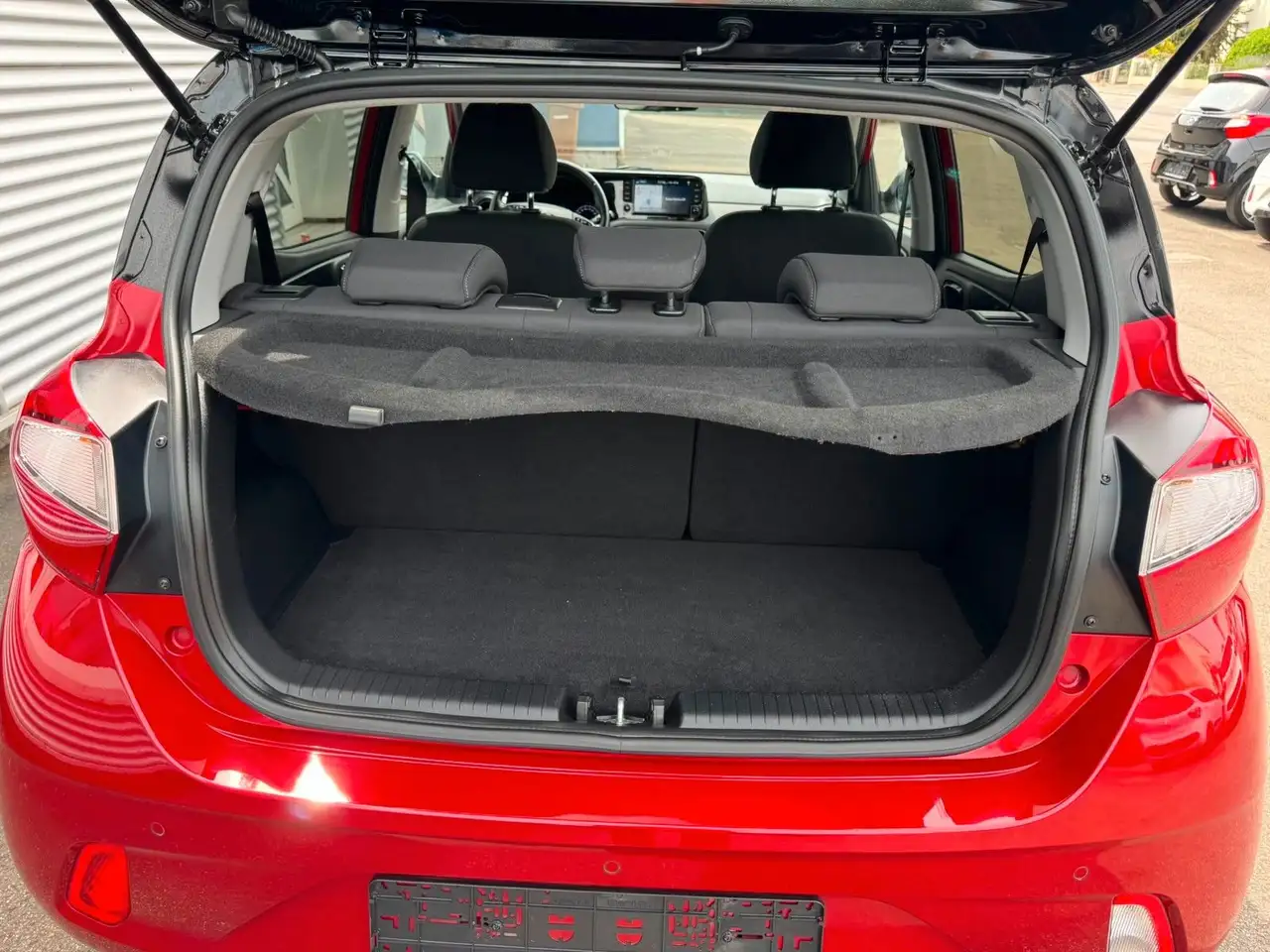Hyundai i10 1,2 AT NAVI/CAM/PDC/SHZ/LHZ/4SEASON/GARANTIE, миниатюра 5