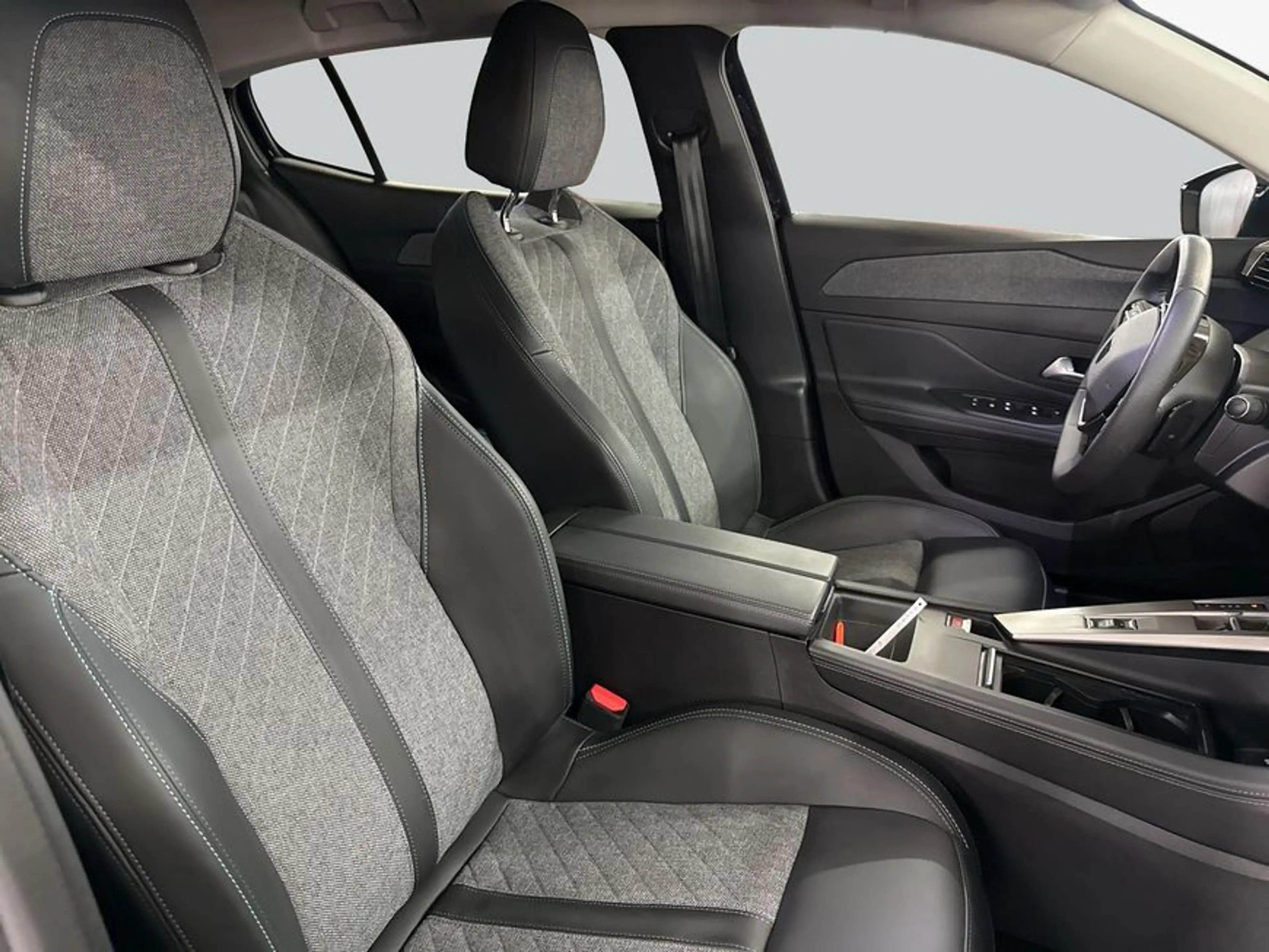 Peugeot 408 PureTech 130 EAT8 Allure — photo 12