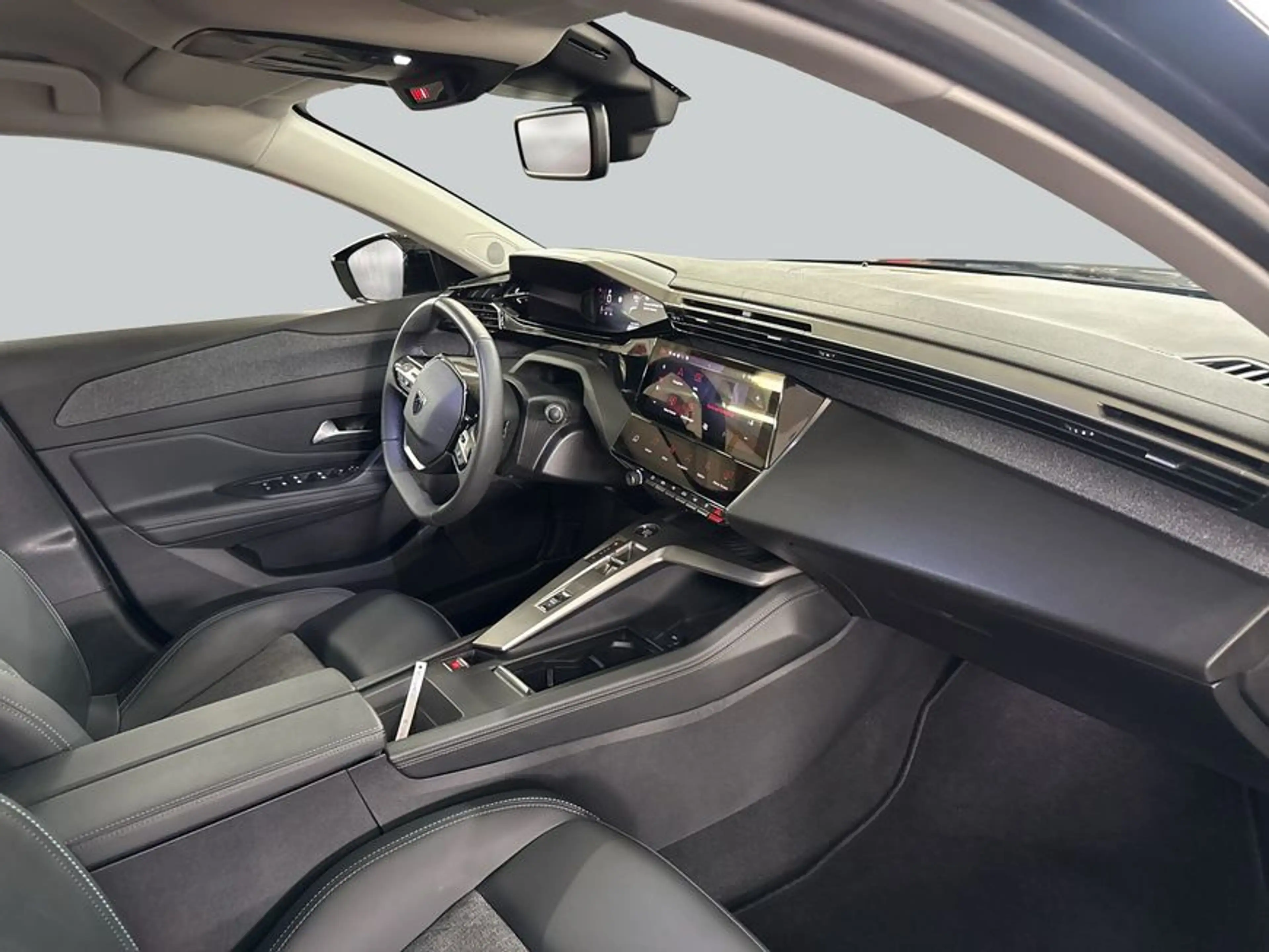 Peugeot 408 PureTech 130 EAT8 Allure — photo 15