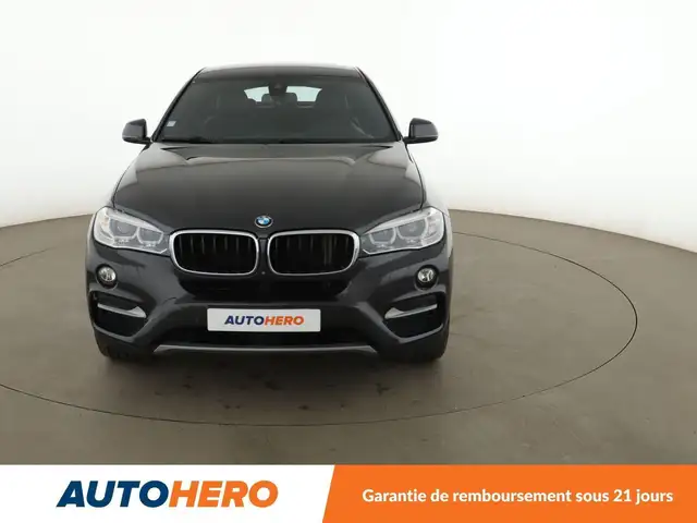 BMW X6 view 9