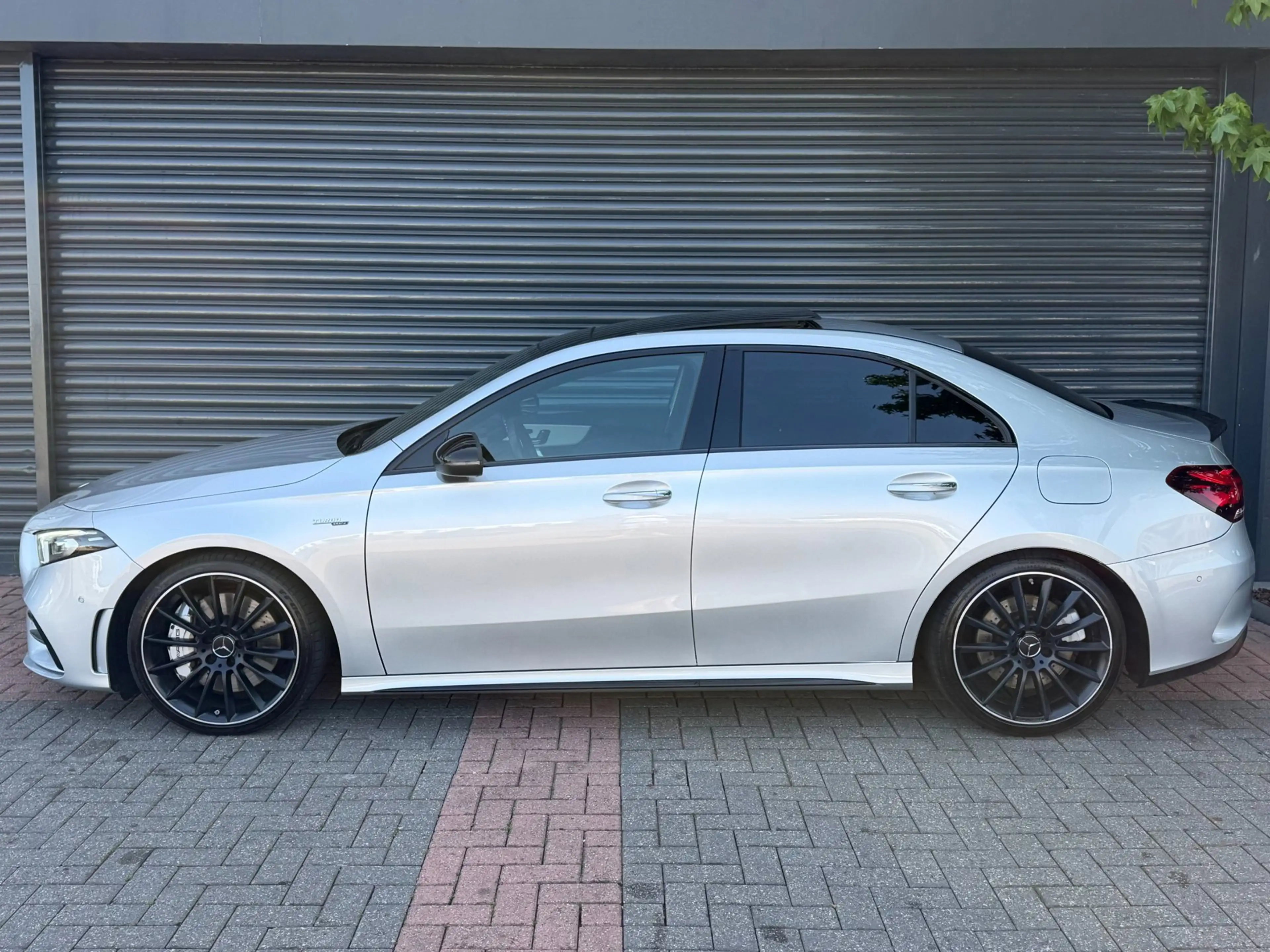 Mercedes-Benz A 35 AMG 4MATIC Premium Plus Pano | Memory | Burmester | Sf — photo 3