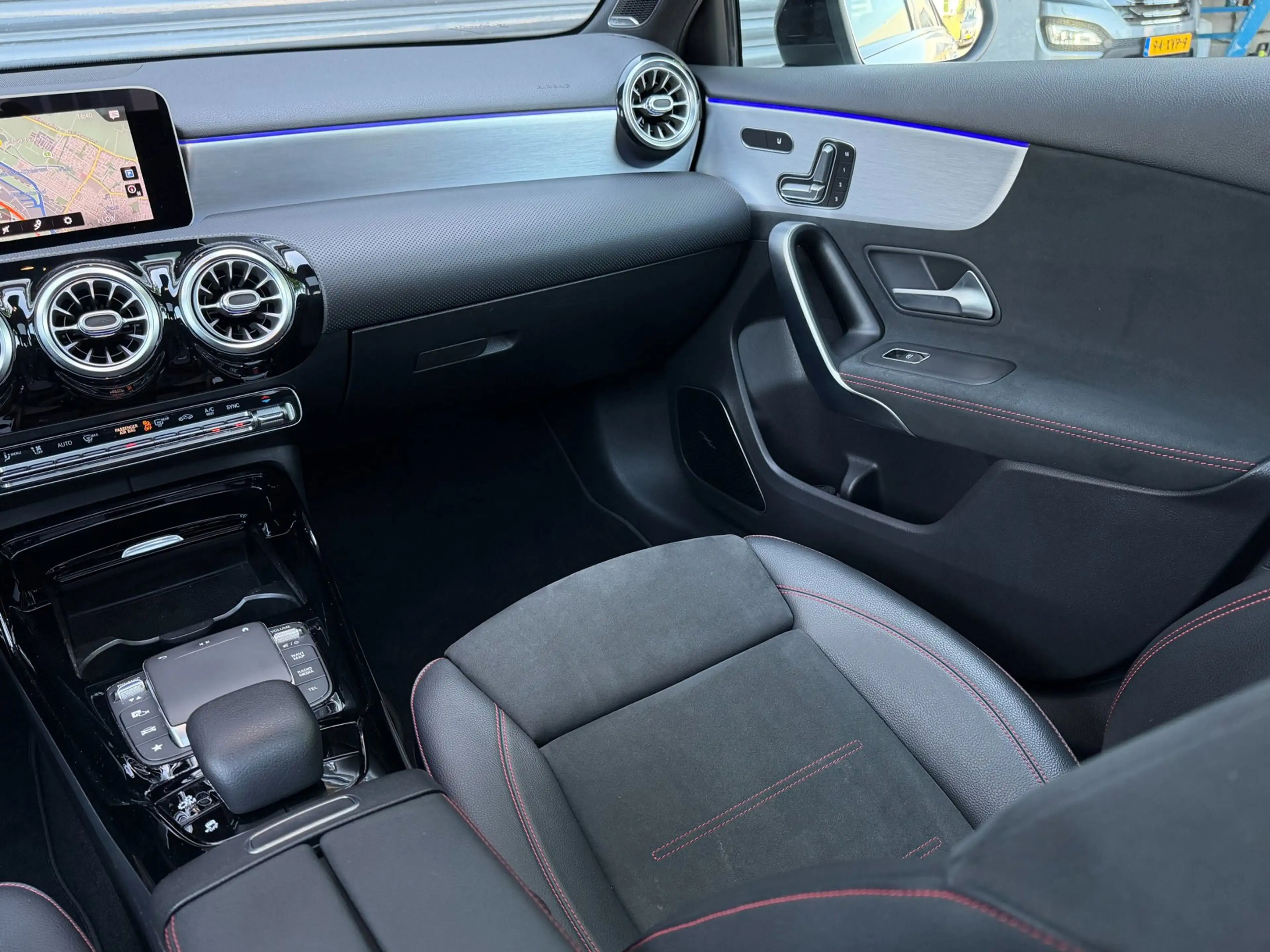 Mercedes-Benz A 35 AMG 4MATIC Premium Plus Pano | Memory | Burmester | Sf — photo 13