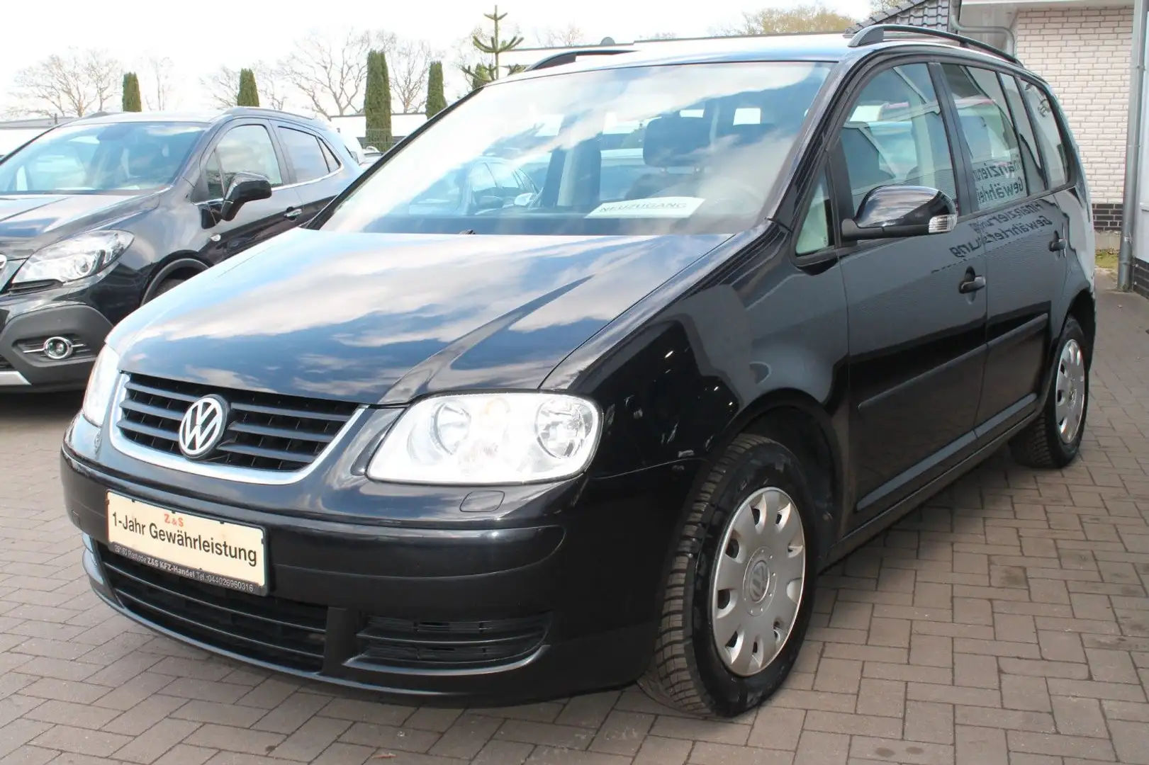 Volkswagen Touran 1.6 Basis *TÜV-NEU* Schwarz - 2