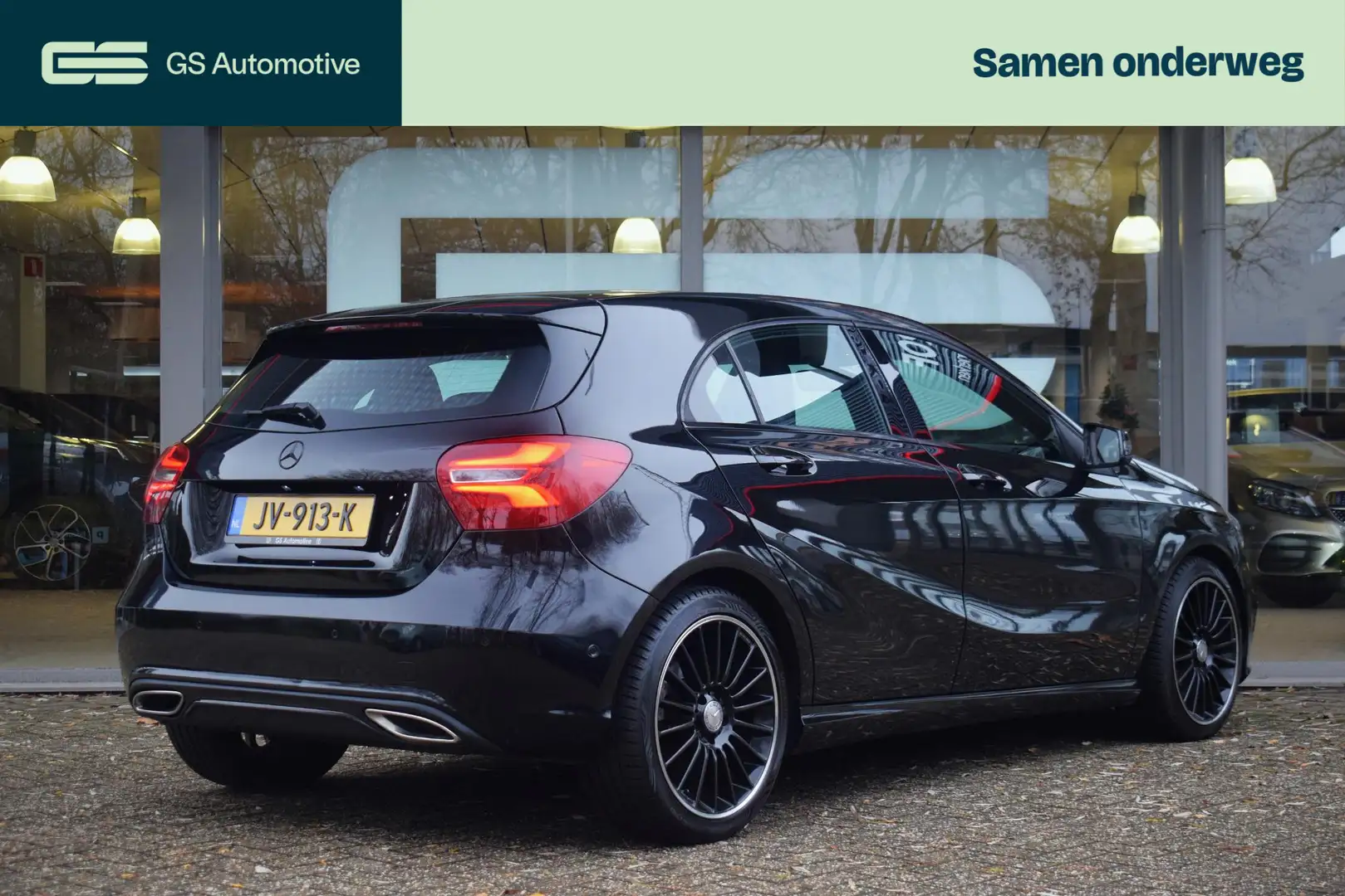 Mercedes-Benz A 180 122PK Automaat met LED|NAV|18INCH|PDC V+A Zwart - 2