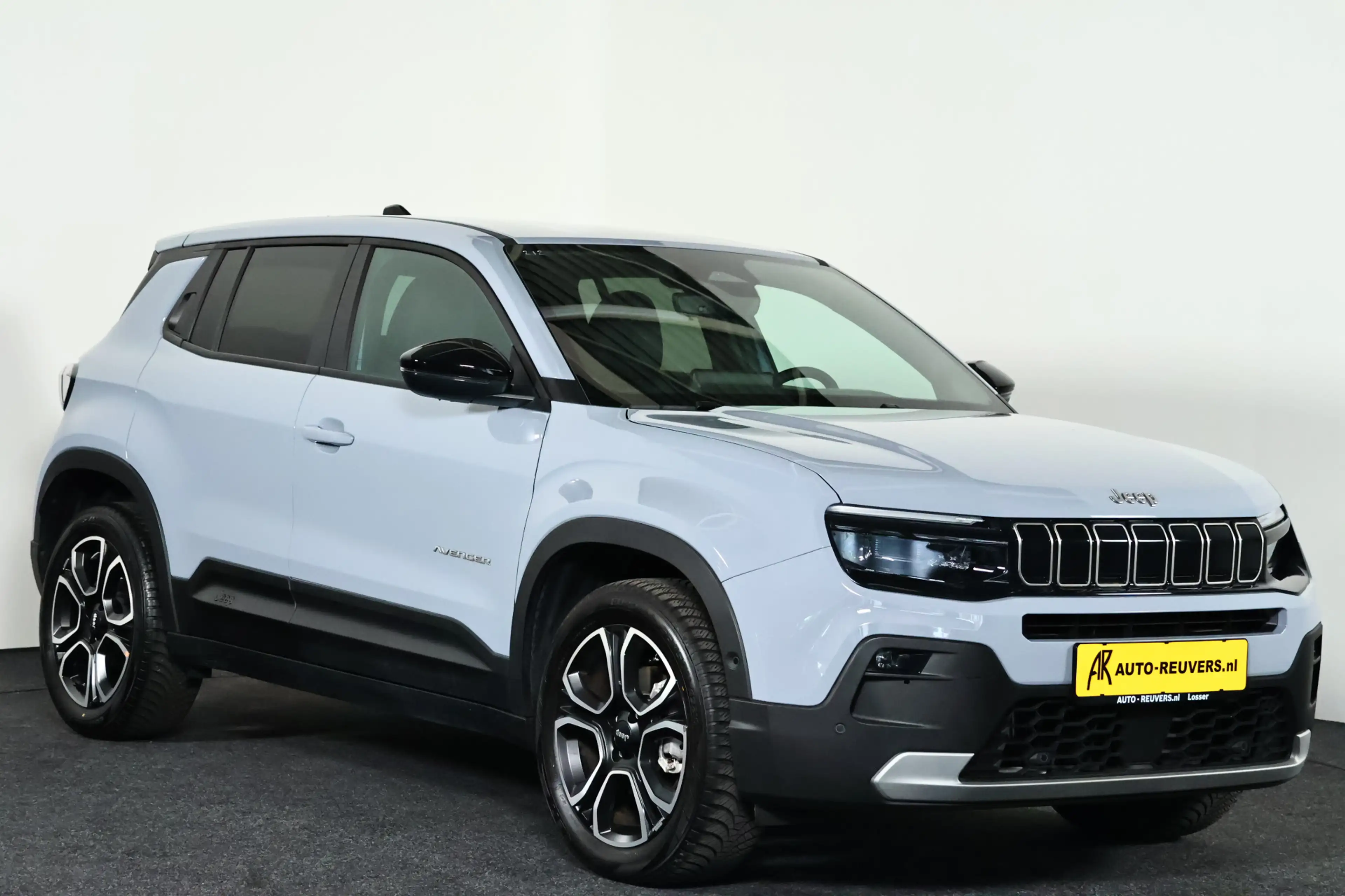 Jeep Avenger 1.2 e-Hybrid Altitude Carplay / LED / ACC / Camera — photo 5