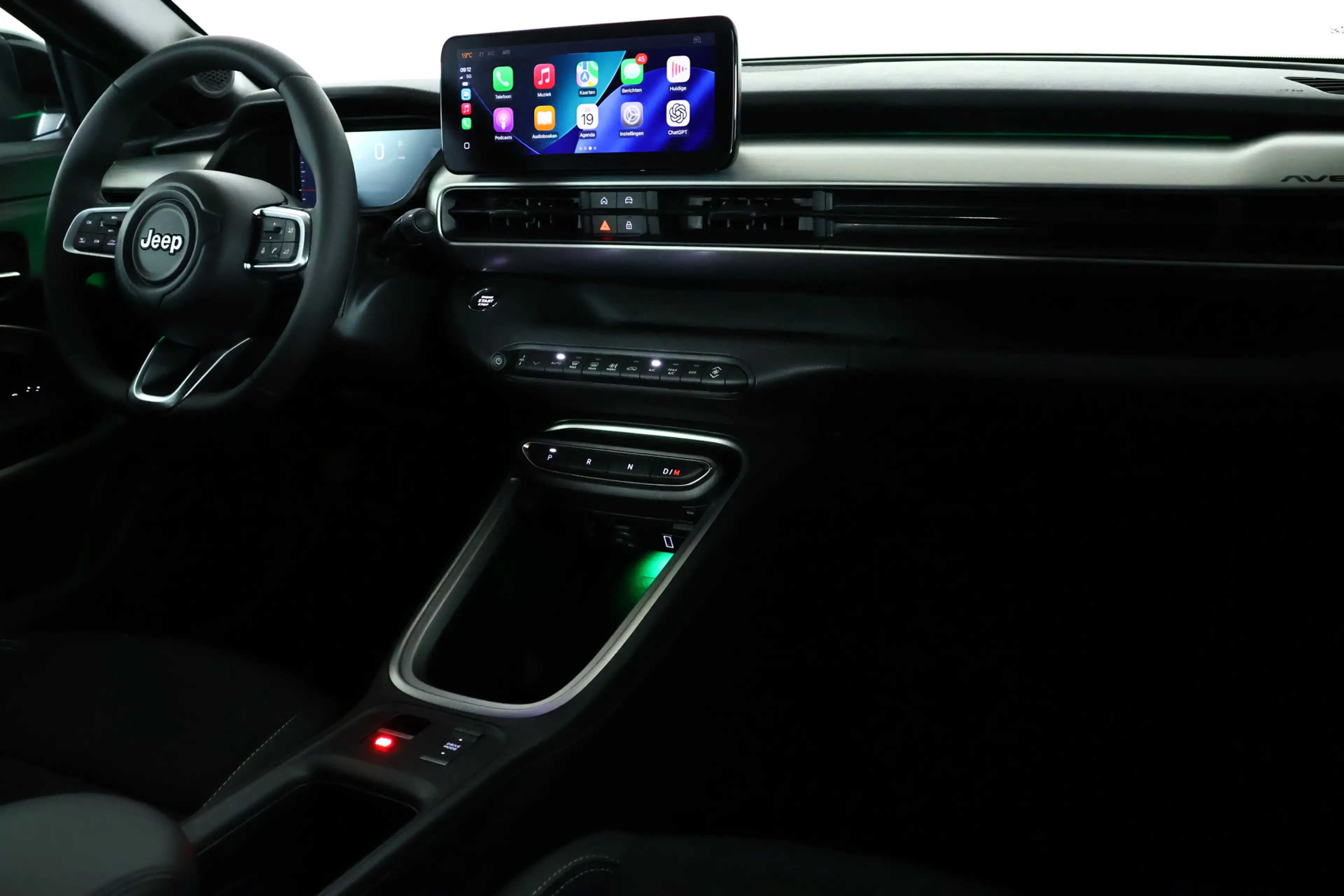 Jeep Avenger 1.2 e-Hybrid Altitude Carplay / LED / ACC / Camera — photo 7