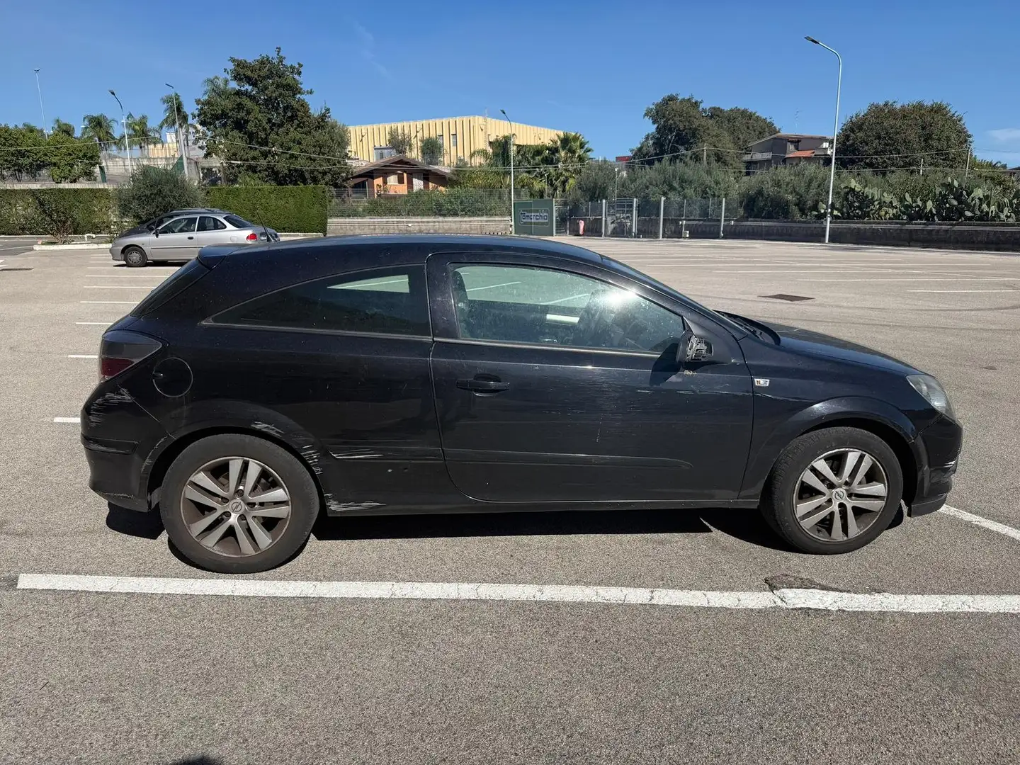 Opel Astra Astra GTC 1.3 cdti Enjoy esp 6m FL Nero - 2