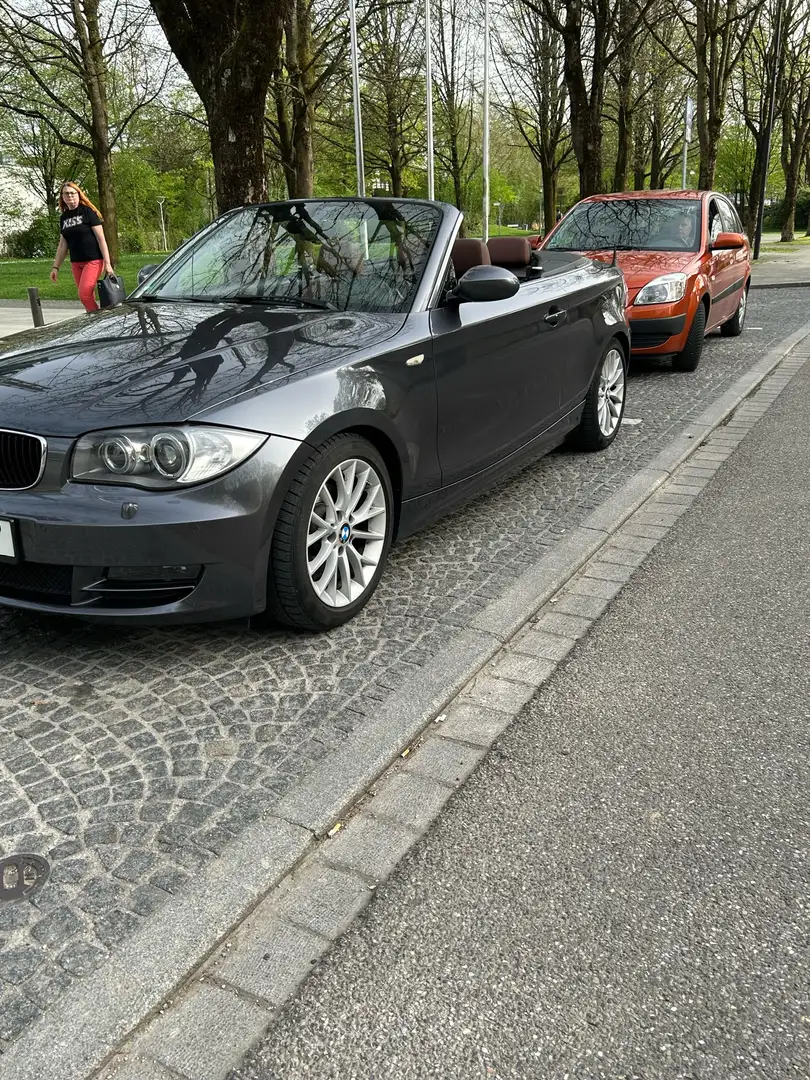 BMW 120 120i Cabrio Grau - 2