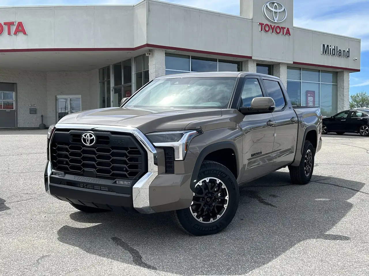 Toyota Tundra снимка Toyota Tundra