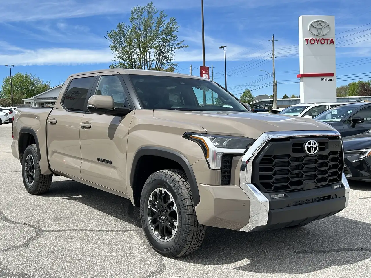 Toyota Tundra снимка Toyota Tundra