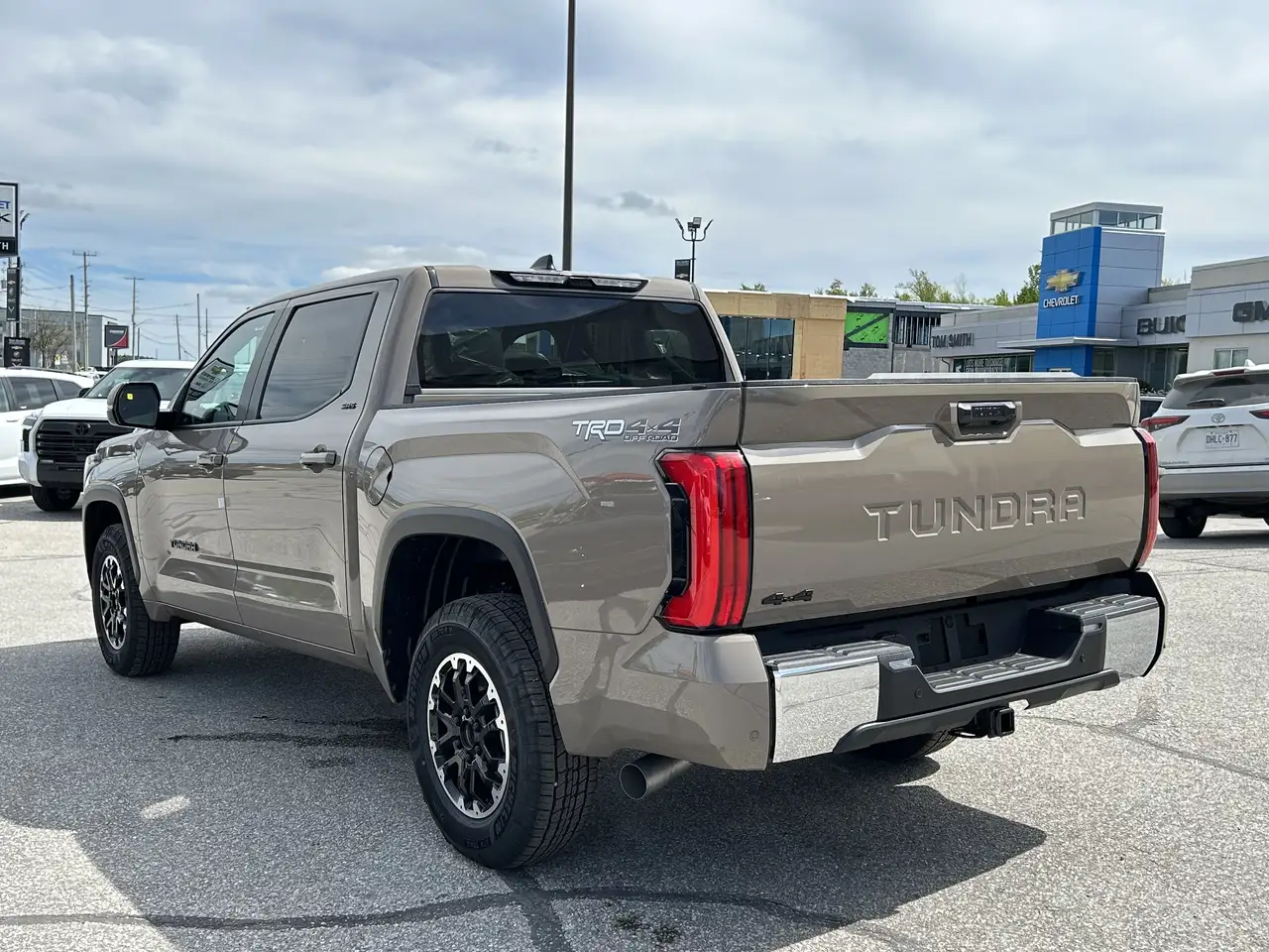 Toyota Tundra снимка Toyota Tundra