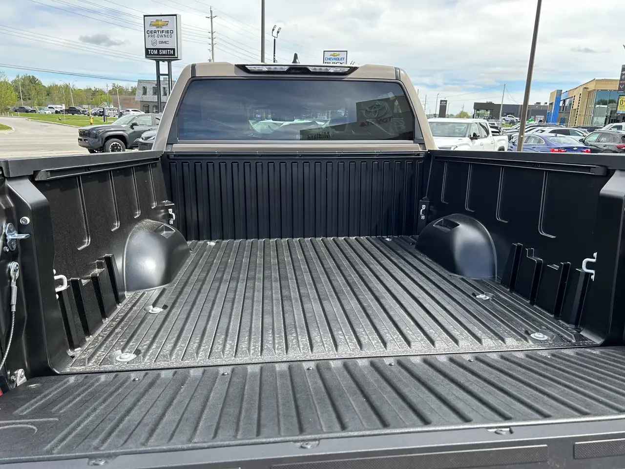 Toyota Tundra снимка Toyota Tundra