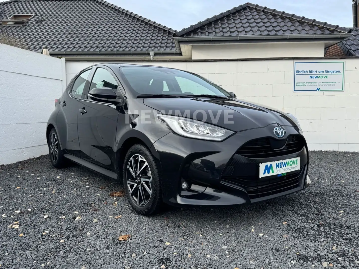 Toyota Yaris Hybrid Team Deutschland Alu SHZ Kamera LED Nero - 1
