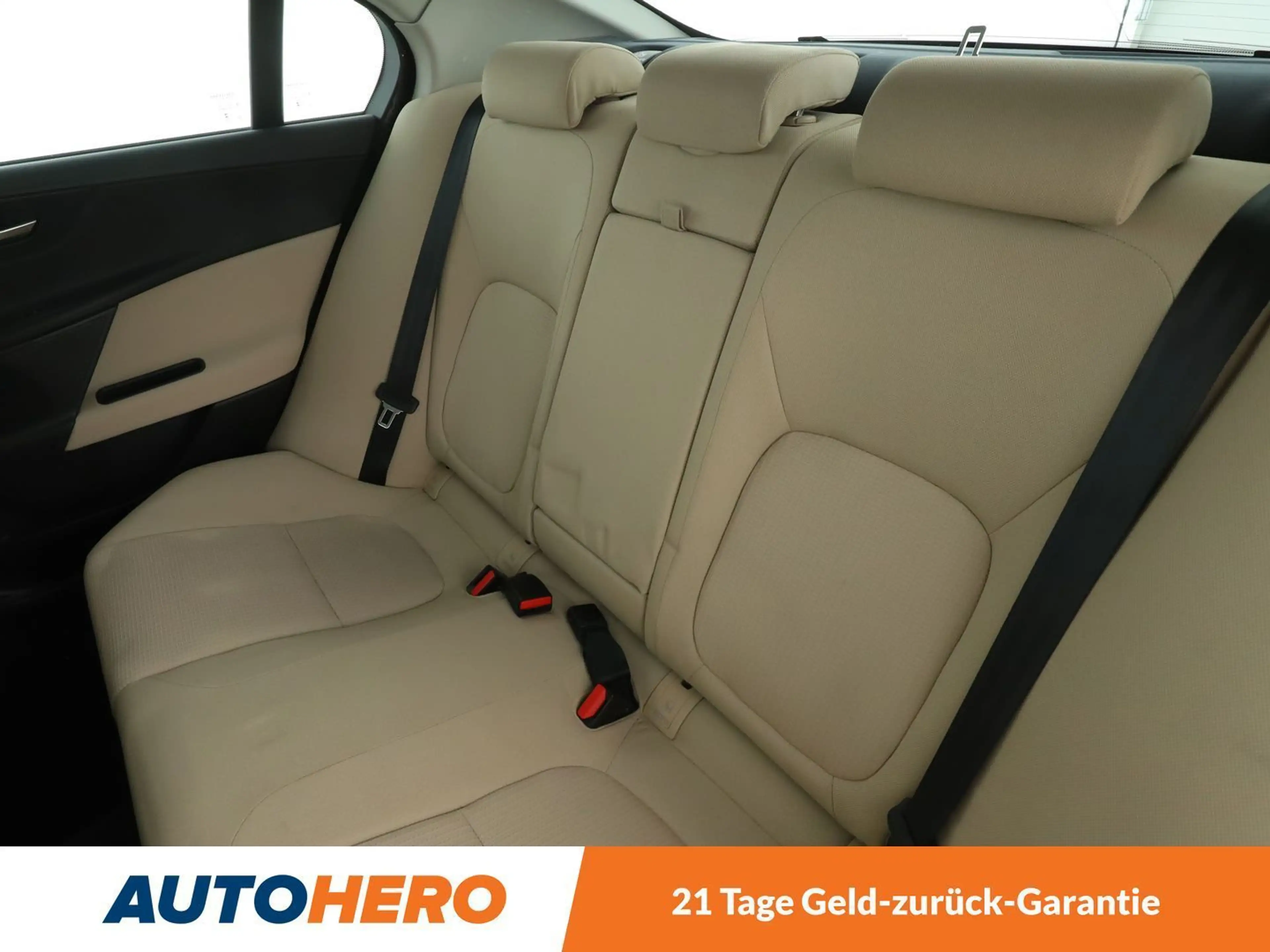 Jaguar XE 20t Pure Aut.*NAVI*TEMPO*CAM*PDC*KLIMA*GARANTIE* — photo 14