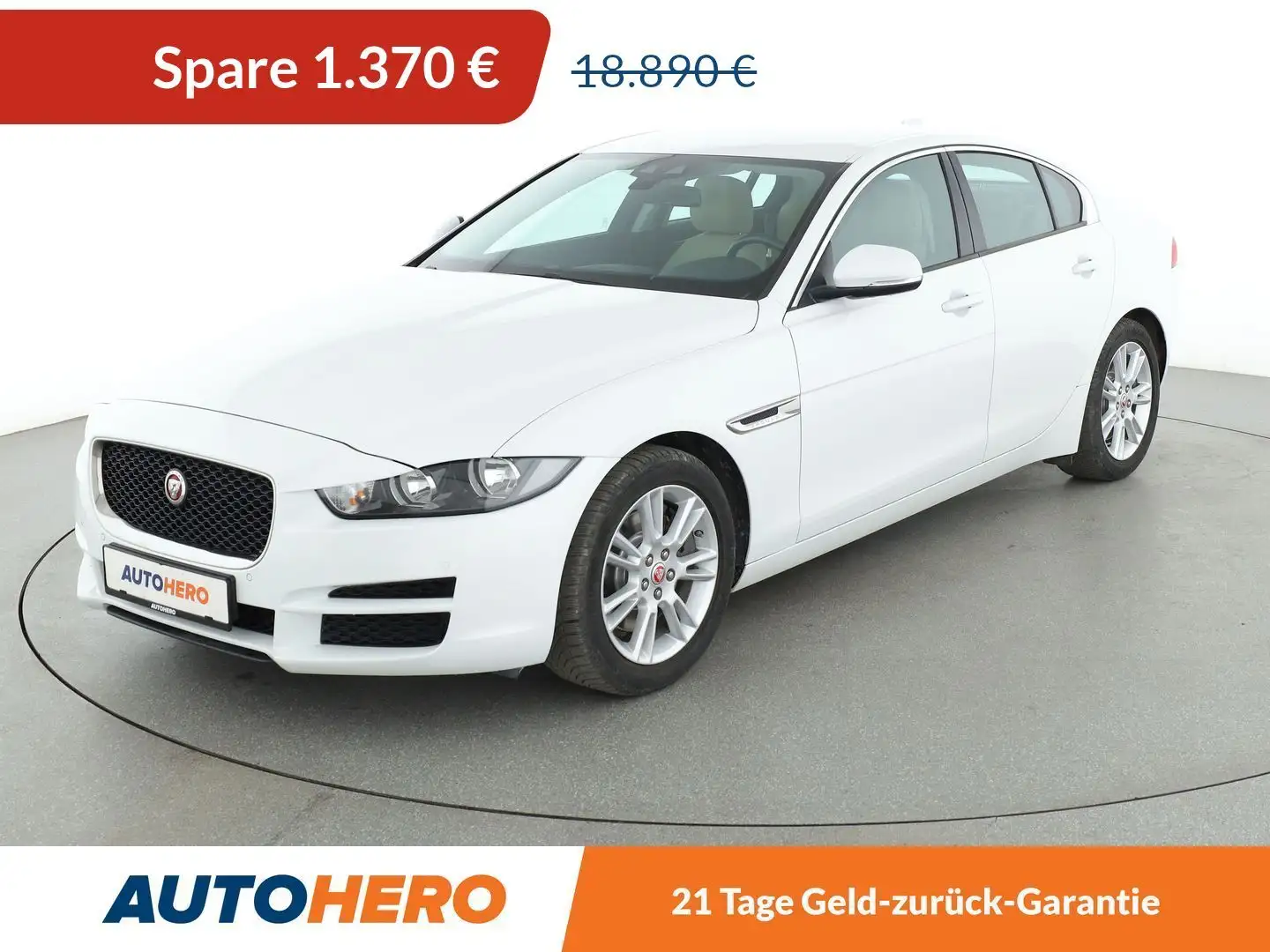 Jaguar XE 20t Pure Aut.*NAVI*TEMPO*CAM*PDC*KLIMA*GARANTIE* Weiß - 1