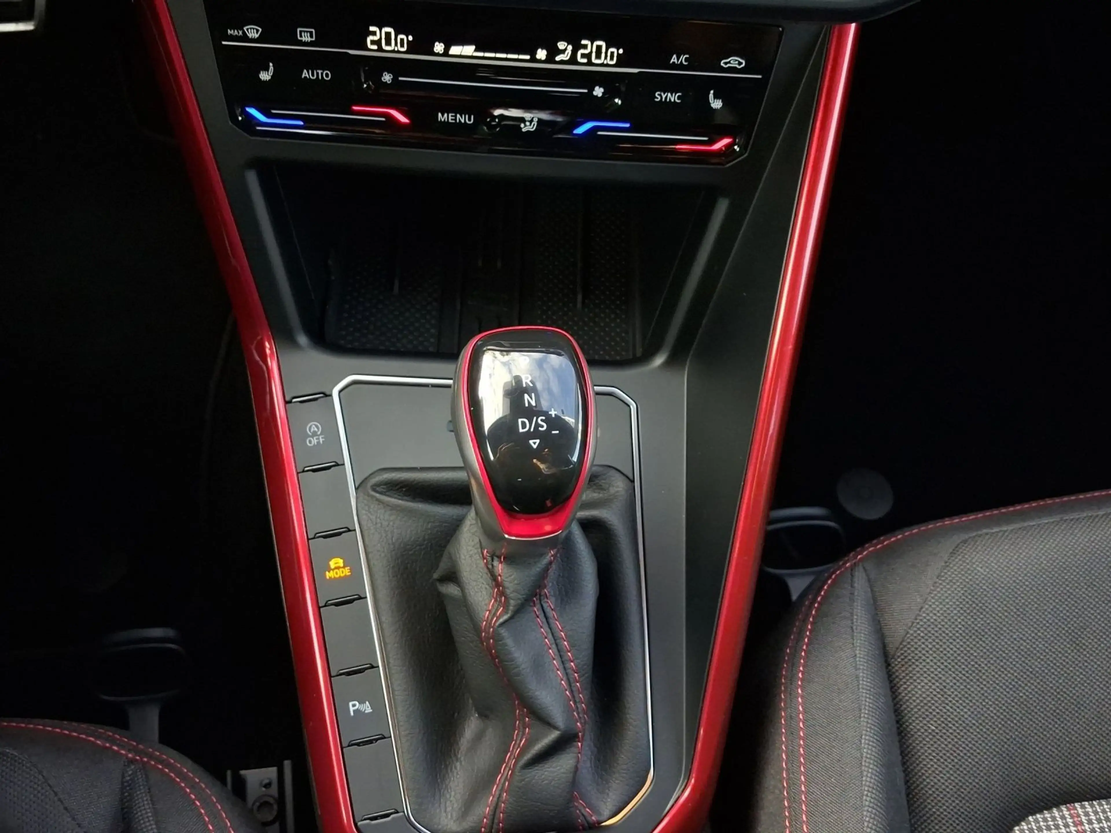 Volkswagen Polo GTI DSG IQ.DRIVE KAMERA NAVI — photo 11