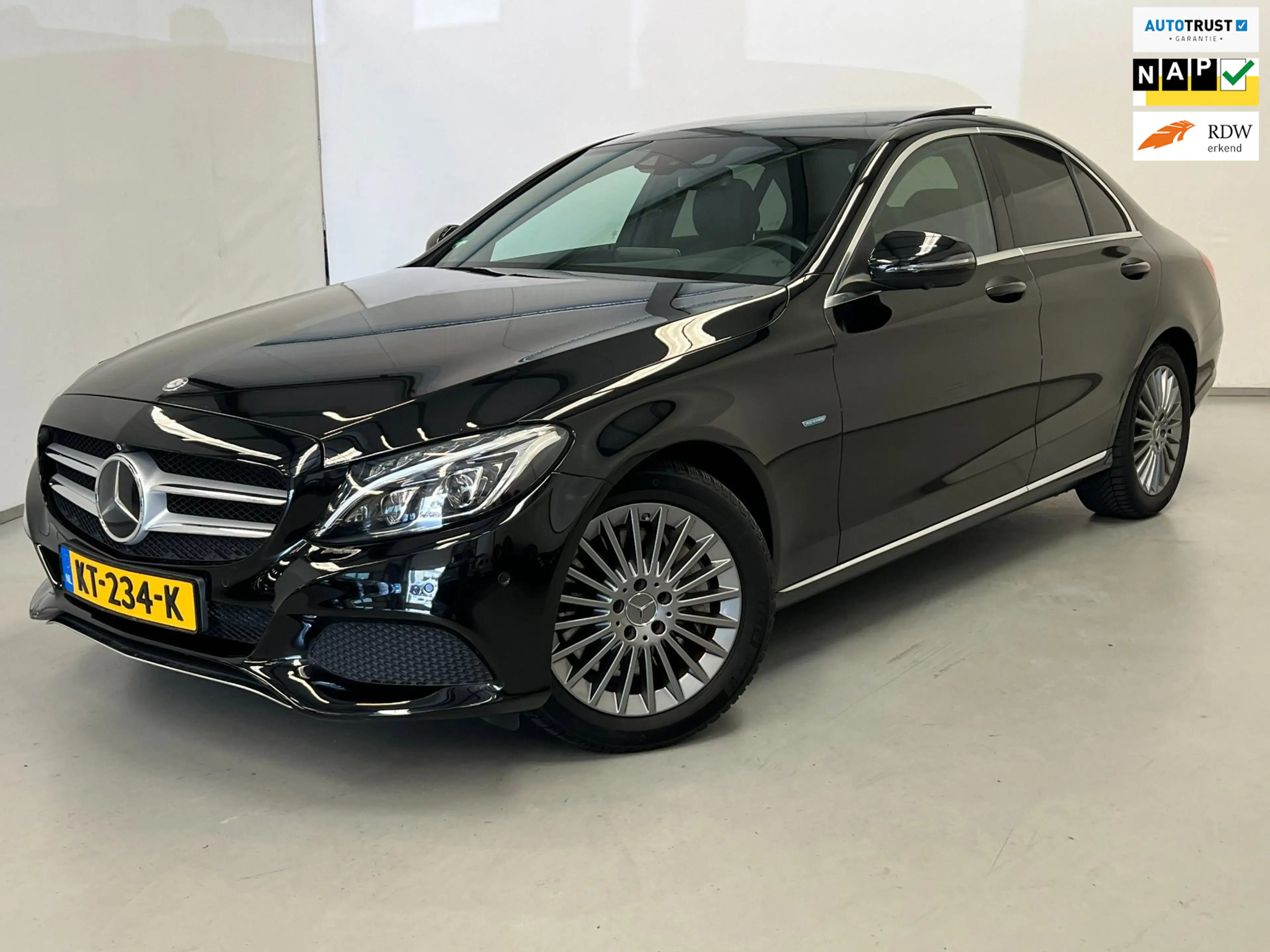 Mercedes-Benz C 350 350e / Pano / Burmester / Distronic / Headup