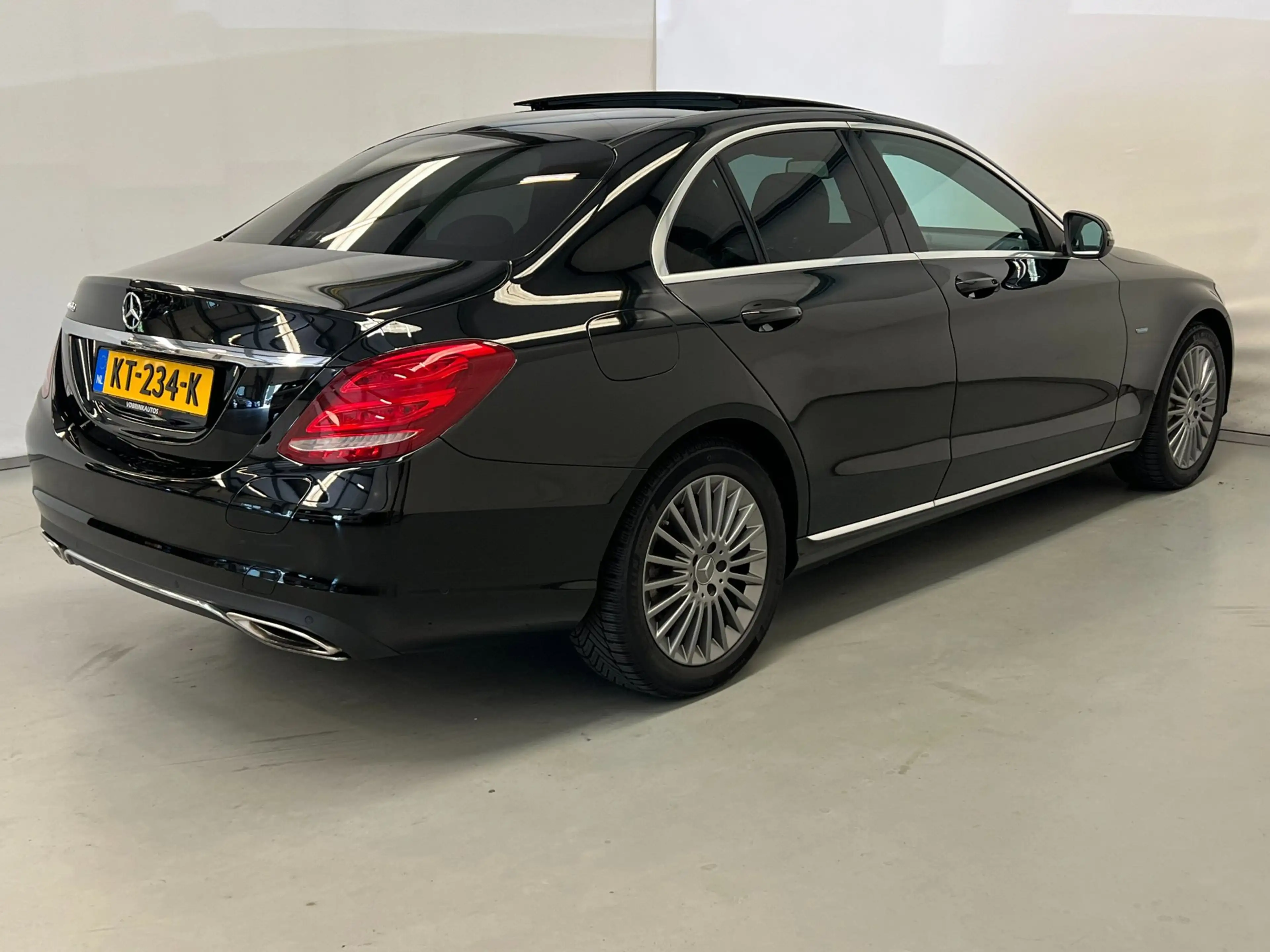 Mercedes-Benz C 350 350e / Pano / Burmester / Distronic / Headup — photo 5