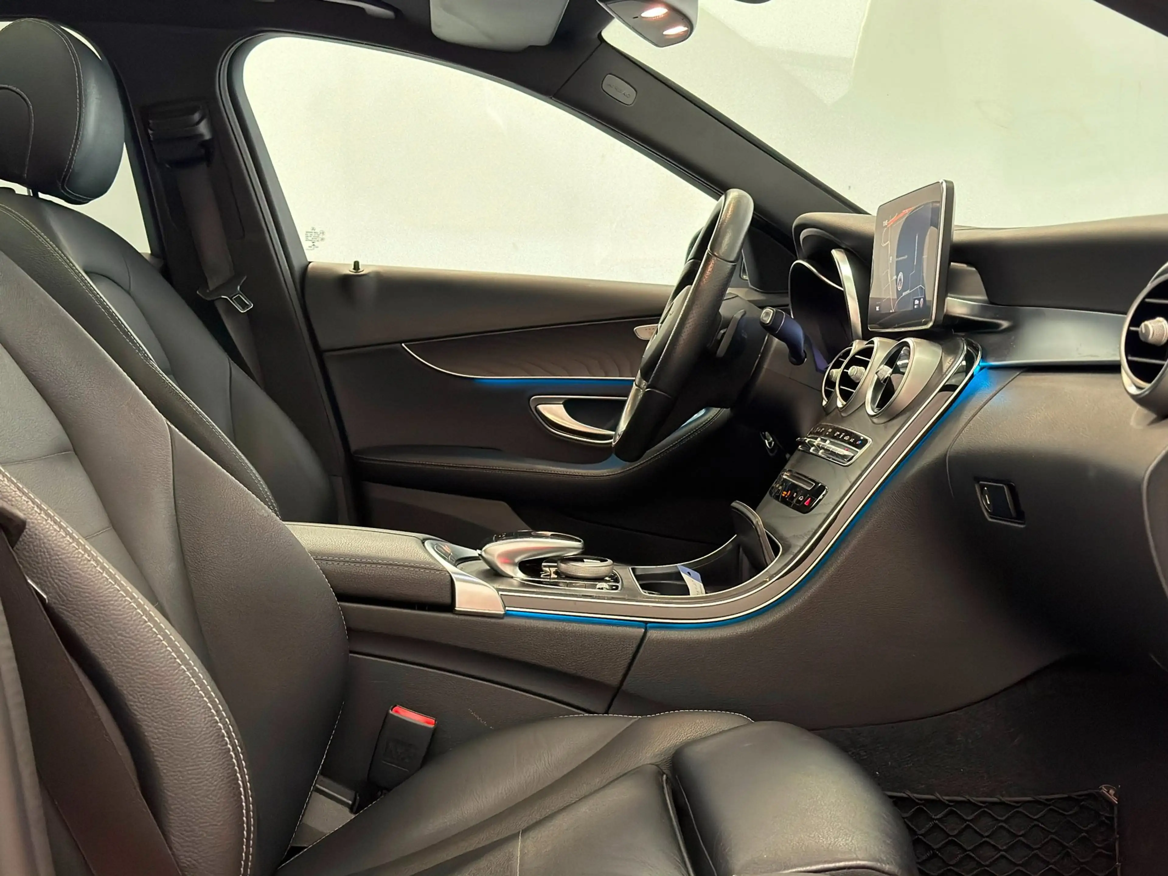 Mercedes-Benz C 350 350e / Pano / Burmester / Distronic / Headup — photo 8