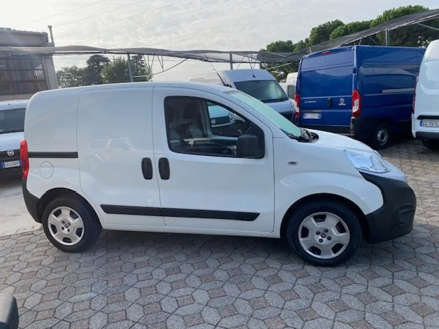 Fiat Fiorino 1.3 MTJ 95 CV Weiß - 1