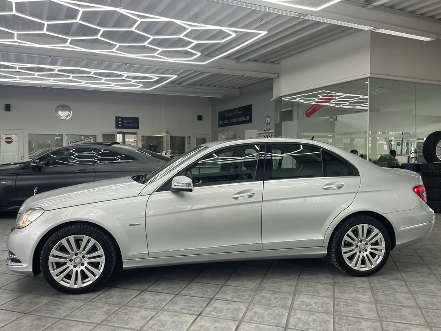 Mercedes-Benz C 350 CGI V6 BE Elegance, Leder, 7G-Tronic Серебристый - 2