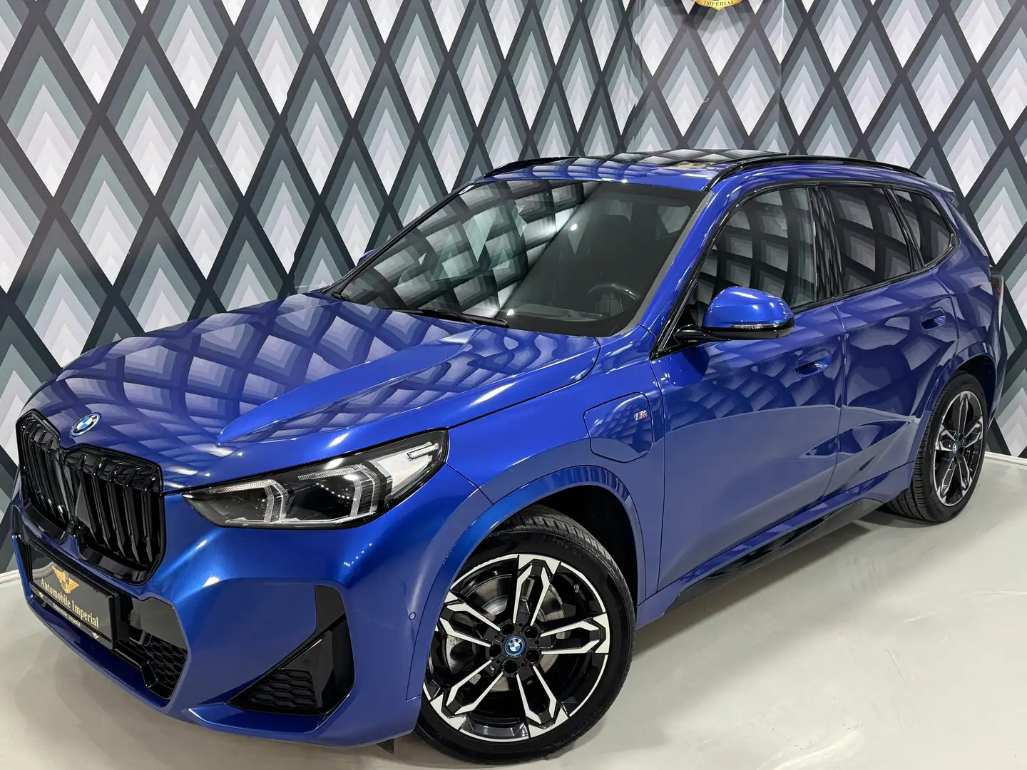 BMW X1 xDrive25e (U11) // M-PAKET // PANO // 1. BESITZ // Blau - 2