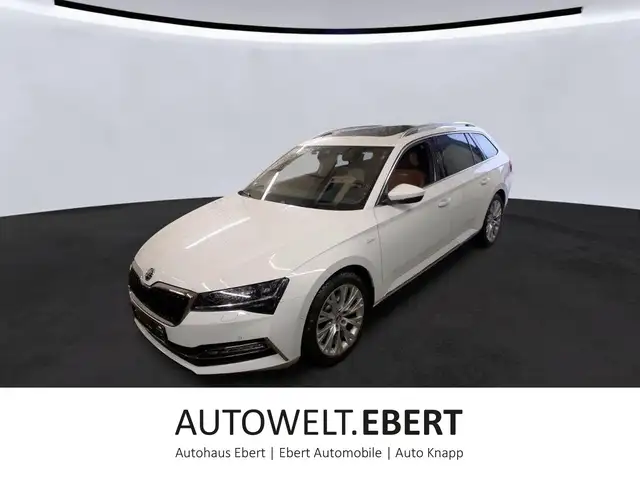 Skoda Superb Combi 2.0 TSI L&K 4x4/PANO-DA./KAMERA/ACC