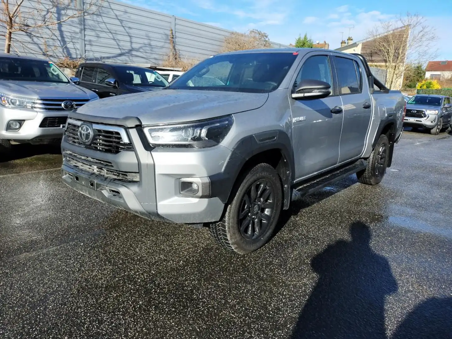 Toyota Hilux IV 4WD 2.4 D-4D 150 DOUBLE CABINE INVINCIBLE Gris - 1