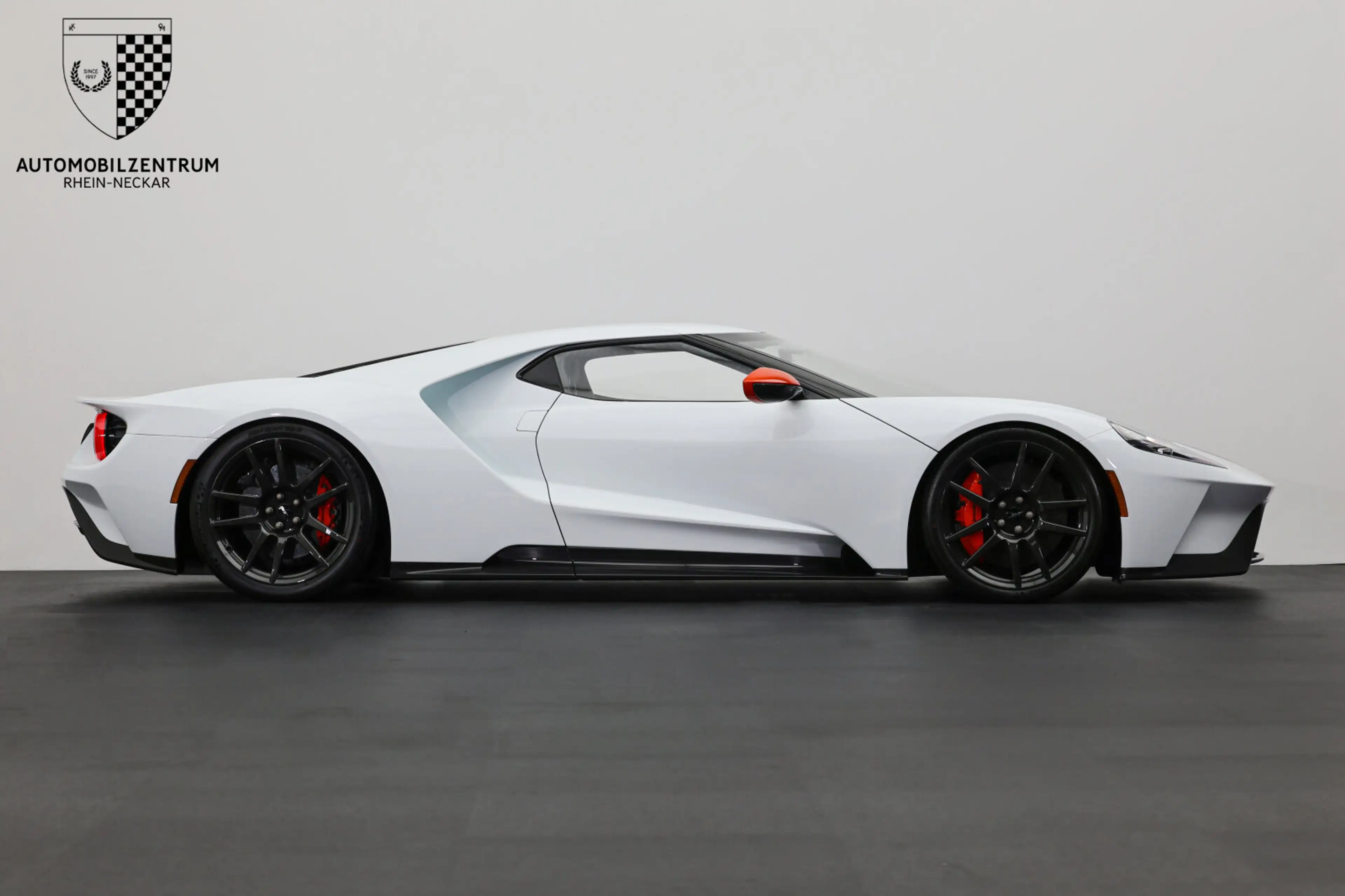 Ford GT GT Carbon Series Titan/AccentPack/Sammlerzustand — photo 6