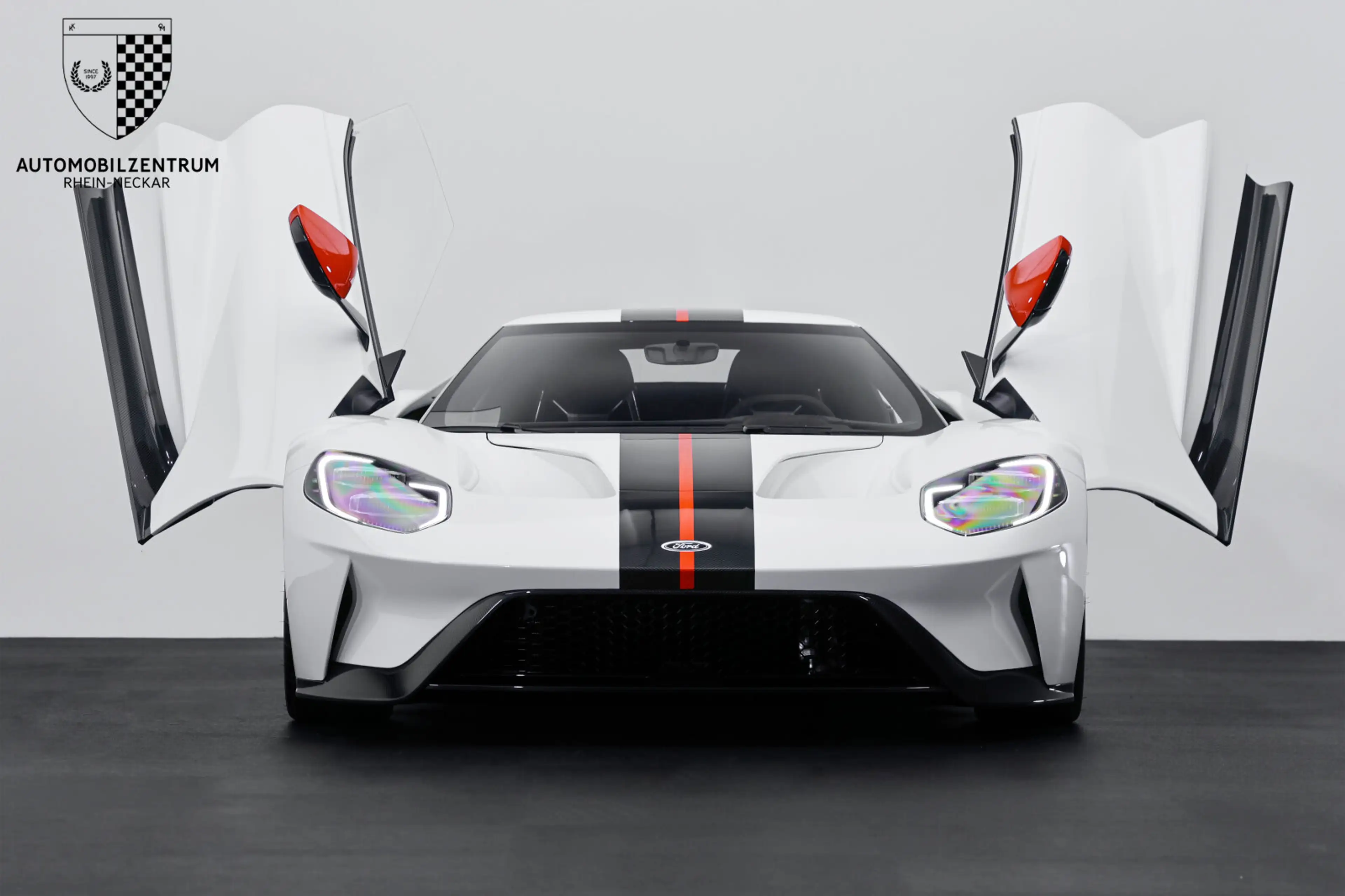 Ford GT GT Carbon Series Titan/AccentPack/Sammlerzustand — photo 4