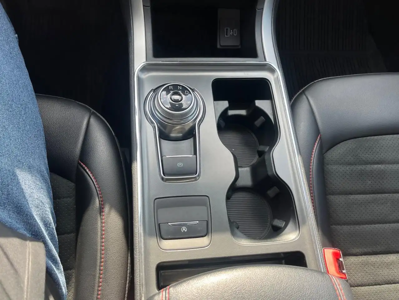 Ford Edge снимка Ford Edge