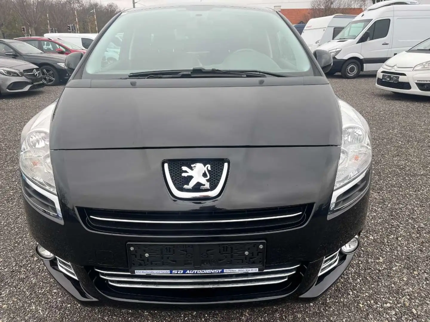 Peugeot 5008 5008 1,6 HDI Premium FAP Premium Schwarz - 2