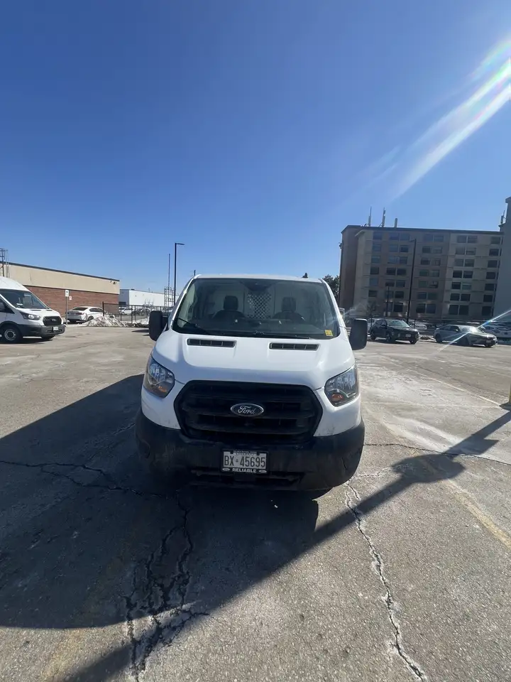 Ford Transit Cargo Van снимка Ford Transit Cargo Van