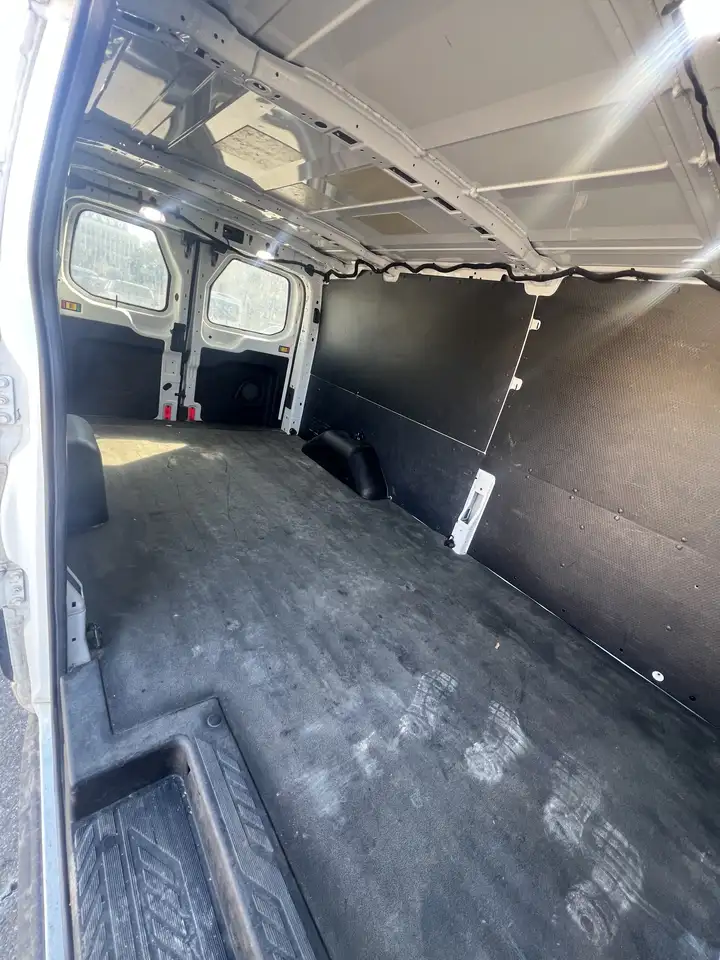 Ford Transit Cargo Van снимка Ford Transit Cargo Van