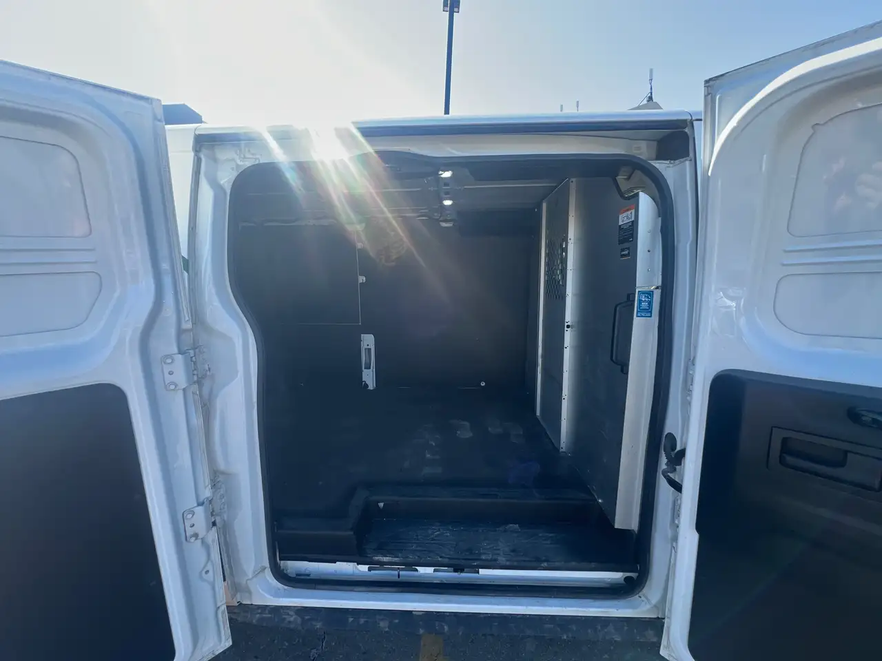 Ford Transit Cargo Van снимка Ford Transit Cargo Van