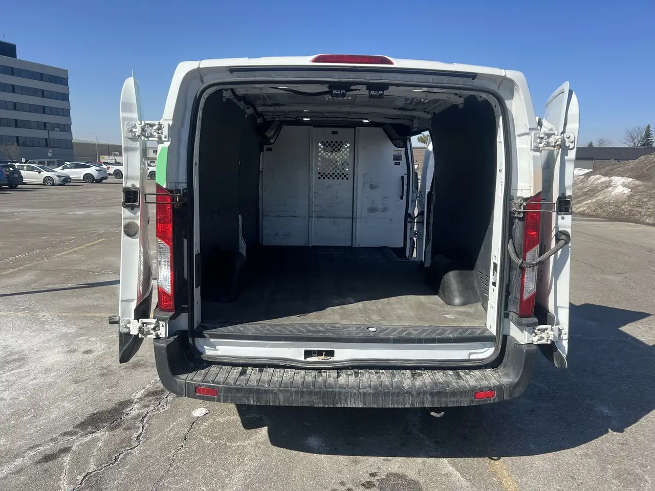 Ford Transit Cargo Van снимка Ford Transit Cargo Van