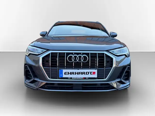 Audi Q3 view 2