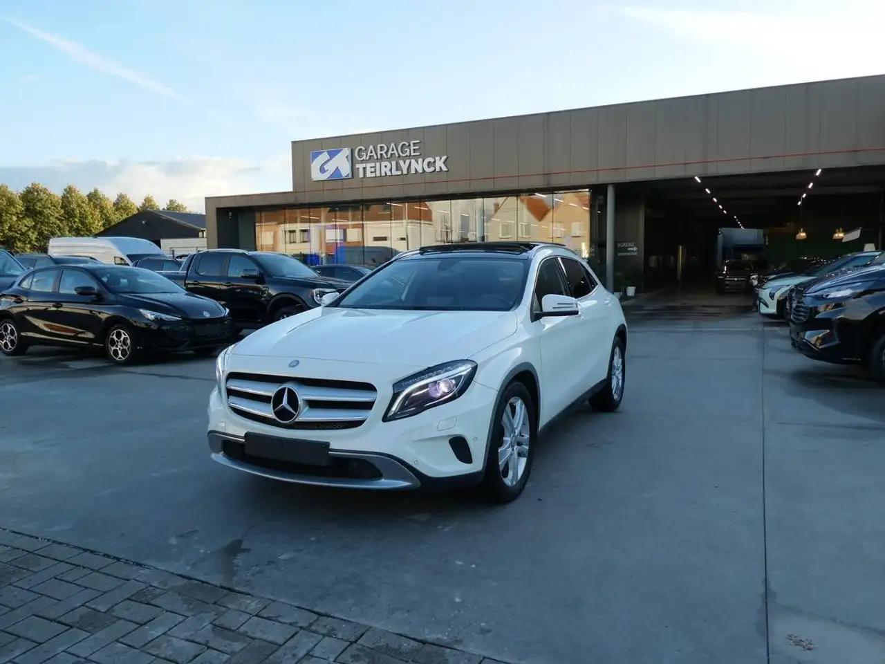 Mercedes-Benz GLA 200
