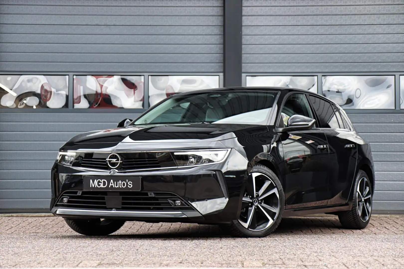 Opel Astra 1.2 Turbo Elegance /LED/CARPLAY/CAMERA/KEYLESS/ACC Noir - 1