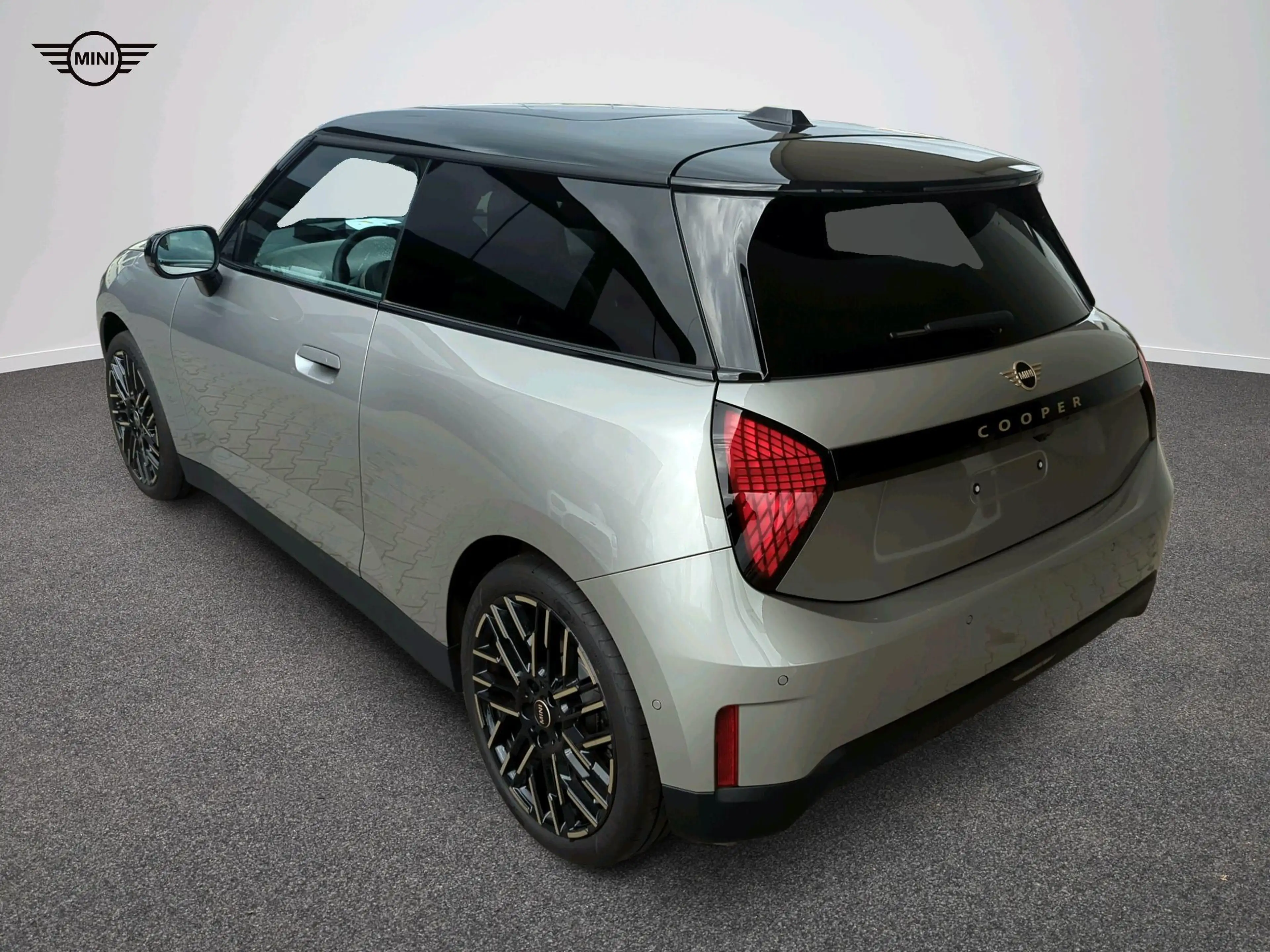 MINI Cooper E Favoured Trim — photo 4