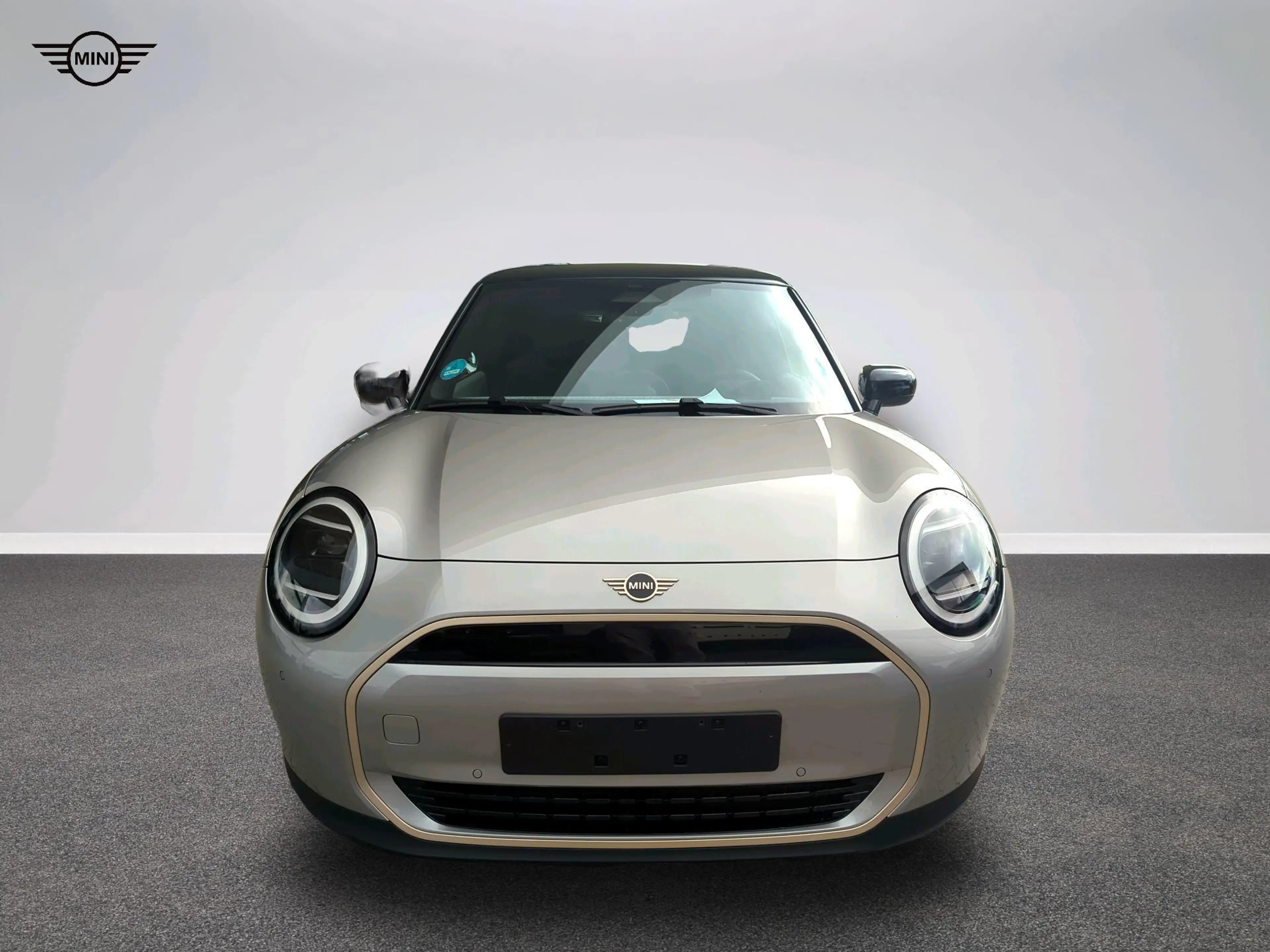 MINI Cooper E Favoured Trim — photo 15