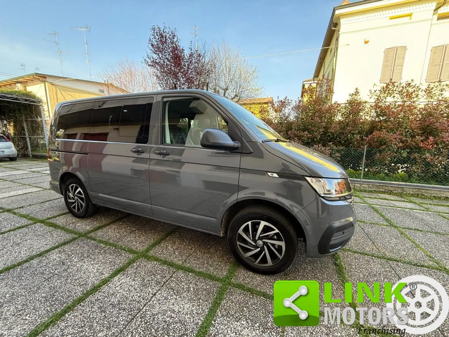 Volkswagen Transporter T6 KOMBI BUSINESS Grigio - 2