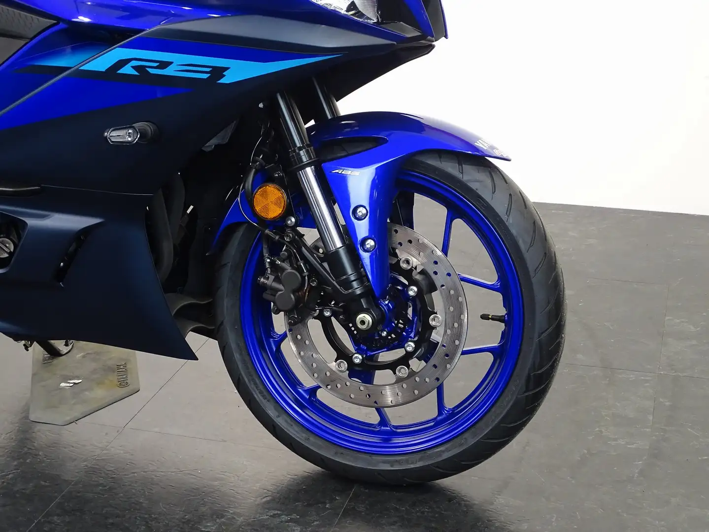 Yamaha YZF-R3 Blauw - 2