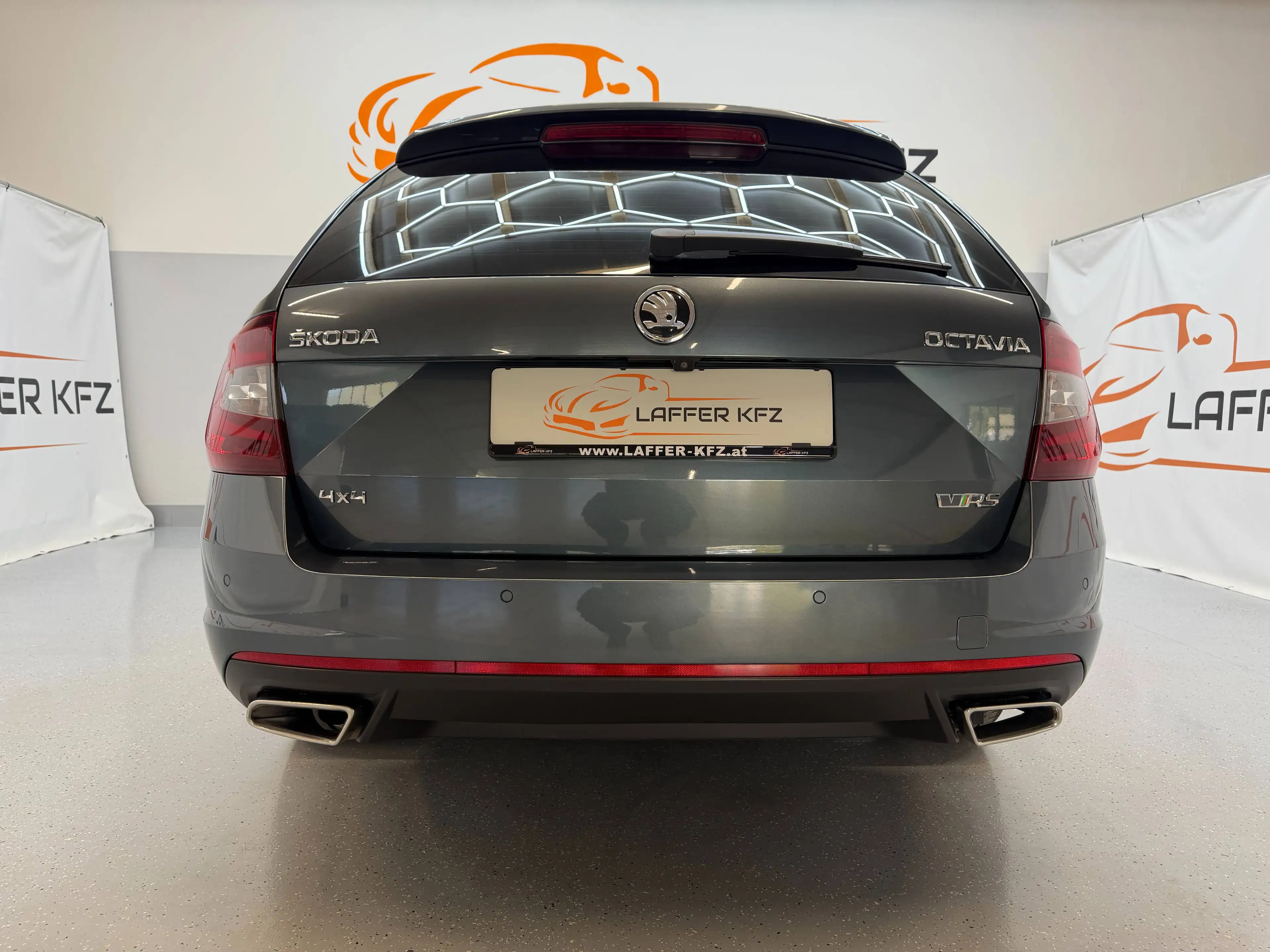 Skoda Octavia Combi RS 4x4 2,0 TDI DSG SITZHZG LENKHZG AHK ACC PDC — photo 14