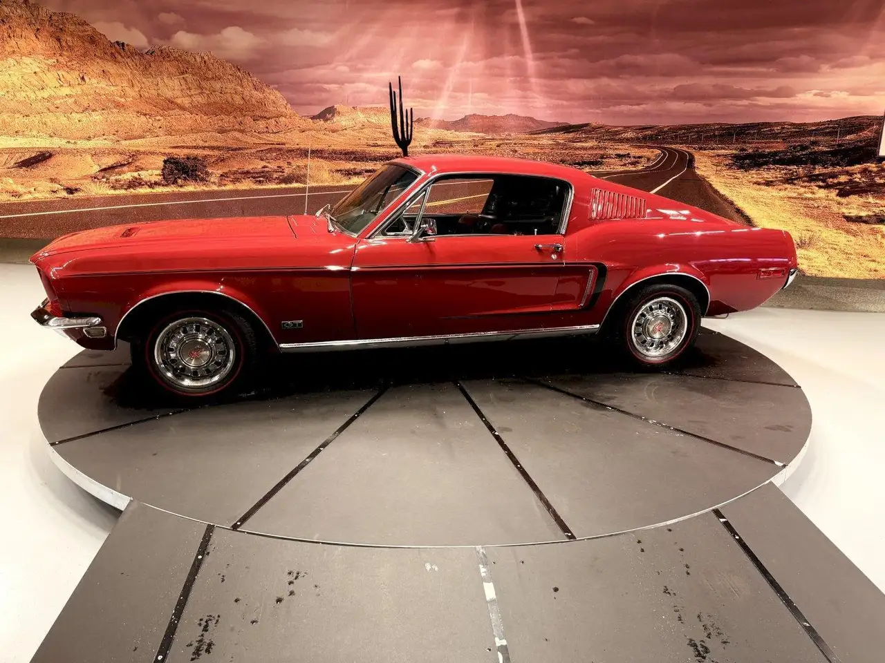 Ford Mustang Fastback, foto 5