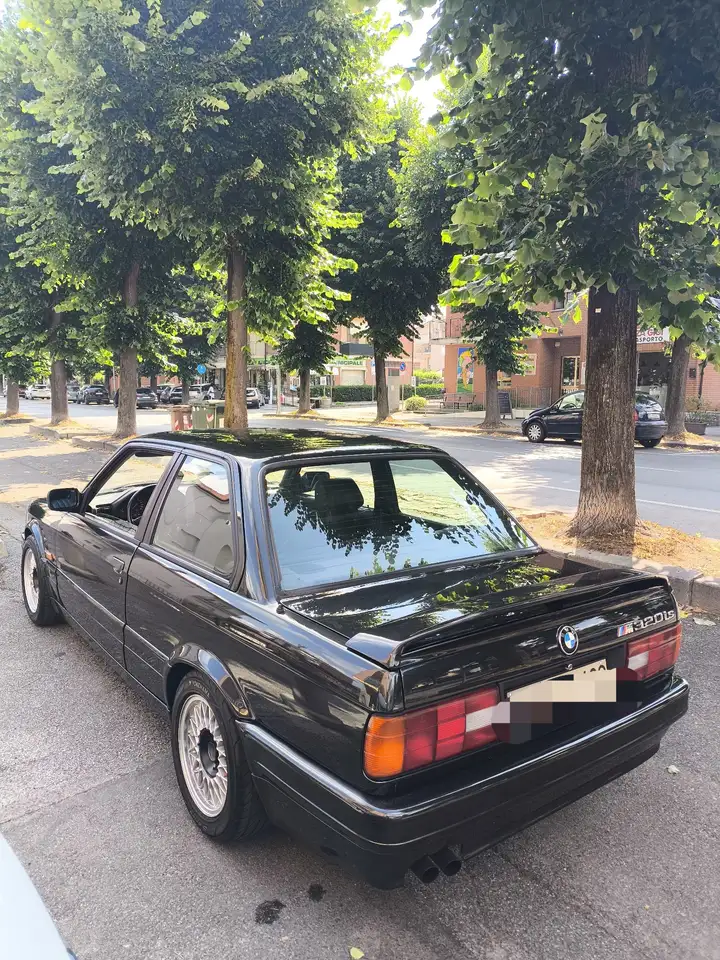 BMW 320is, foto 6
