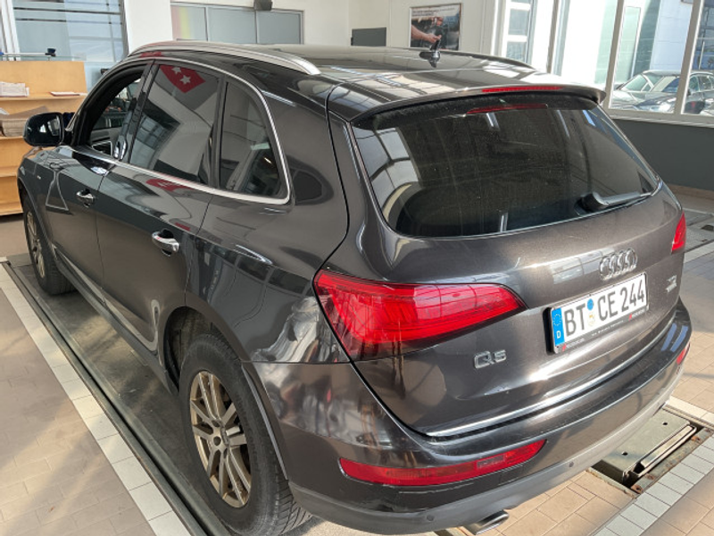 Audi Q5 3.0 TDI Quattro S-LINE — photo 3