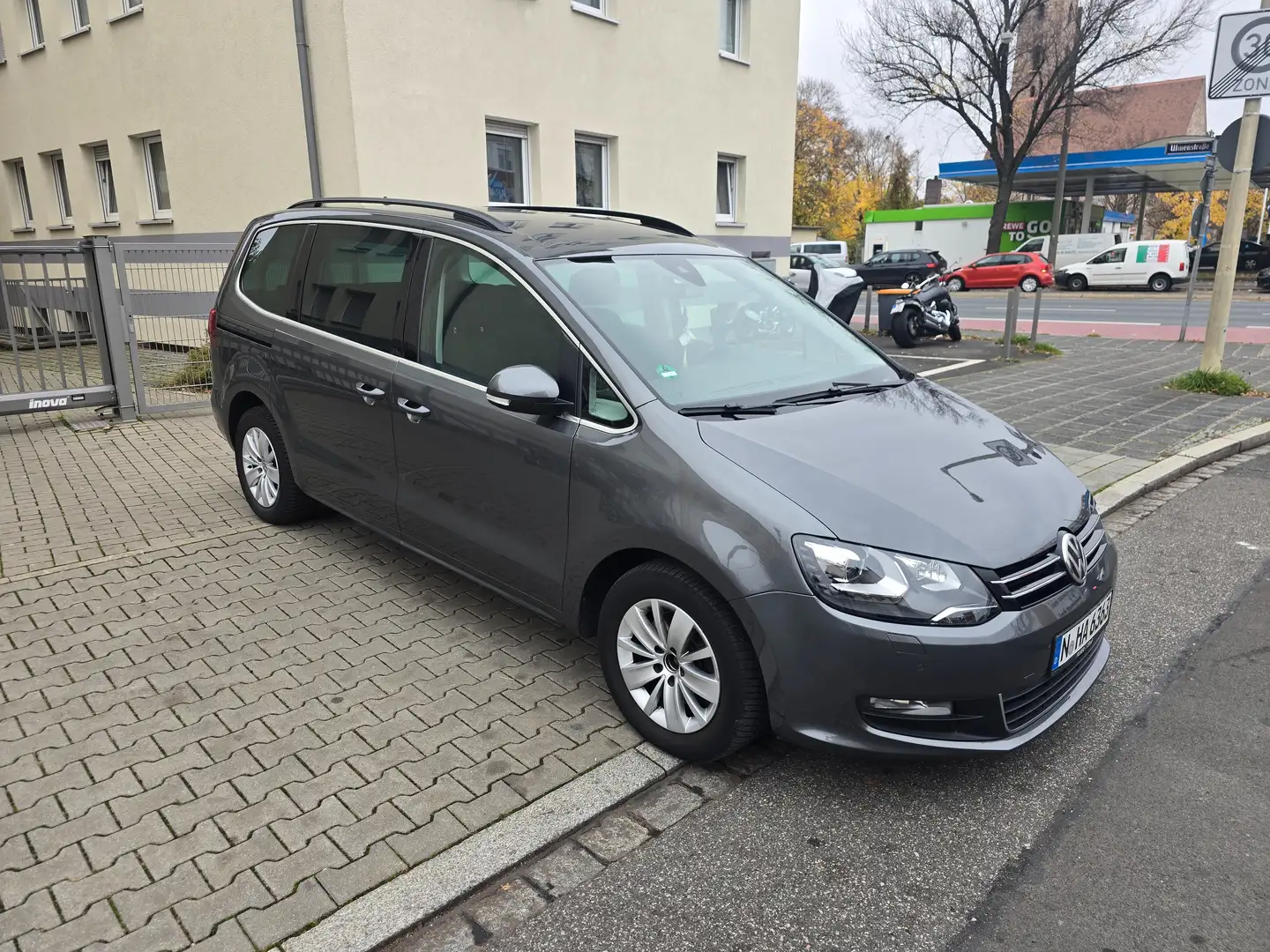 Volkswagen Sharan Comfortline BMT/Start-Stopp 7 Sitzer Grau - 2