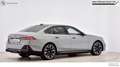 BMW i5 eDrive40 M-Sportpaket Grijs - thumbnail 5